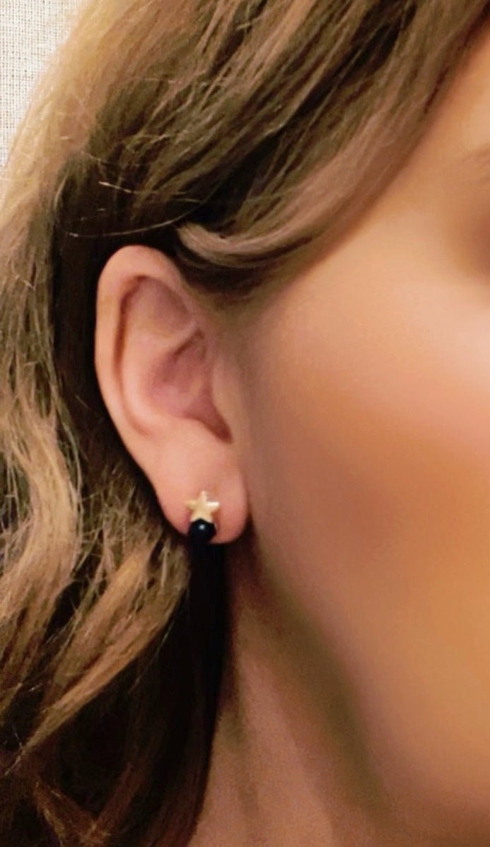 Pack de pendientes estrella mini con bolita perla en plata 10µ y lapislazuli en dorado