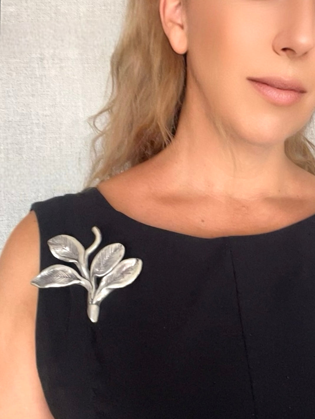 Broche Renacer en plata 10µ patinado vintage diseño Gloria Mago