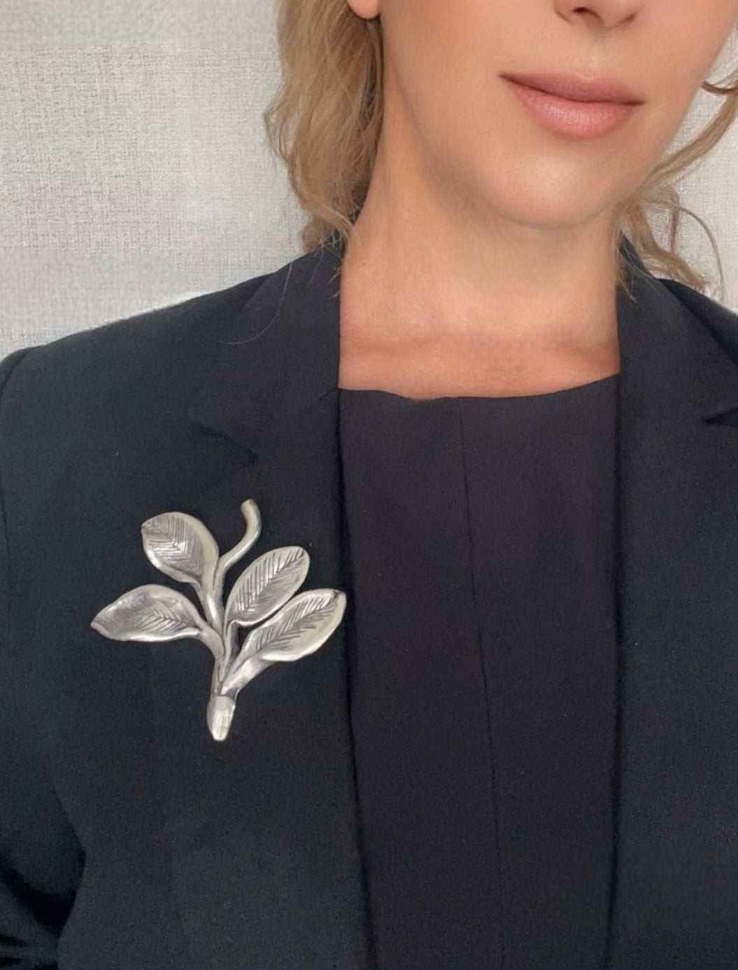 Broche Renacer en plata 10µ patinado vintage diseño Gloria Mago