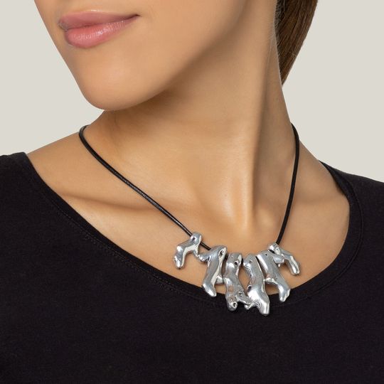 Gargantilla corales chapado plata y cuero negro 40cm