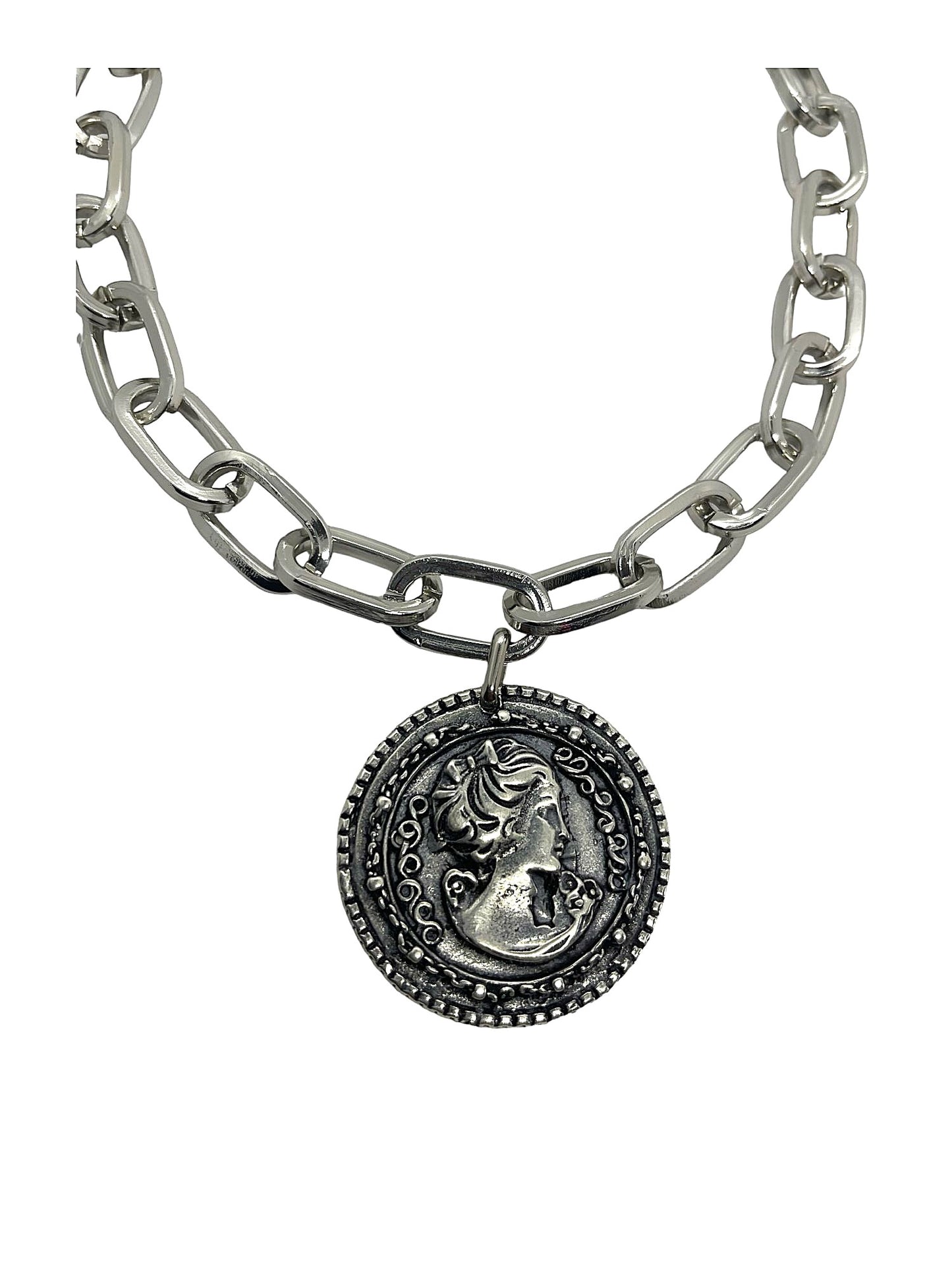 Collar Andro en cadena rectangular plata y moneda tipo antigua