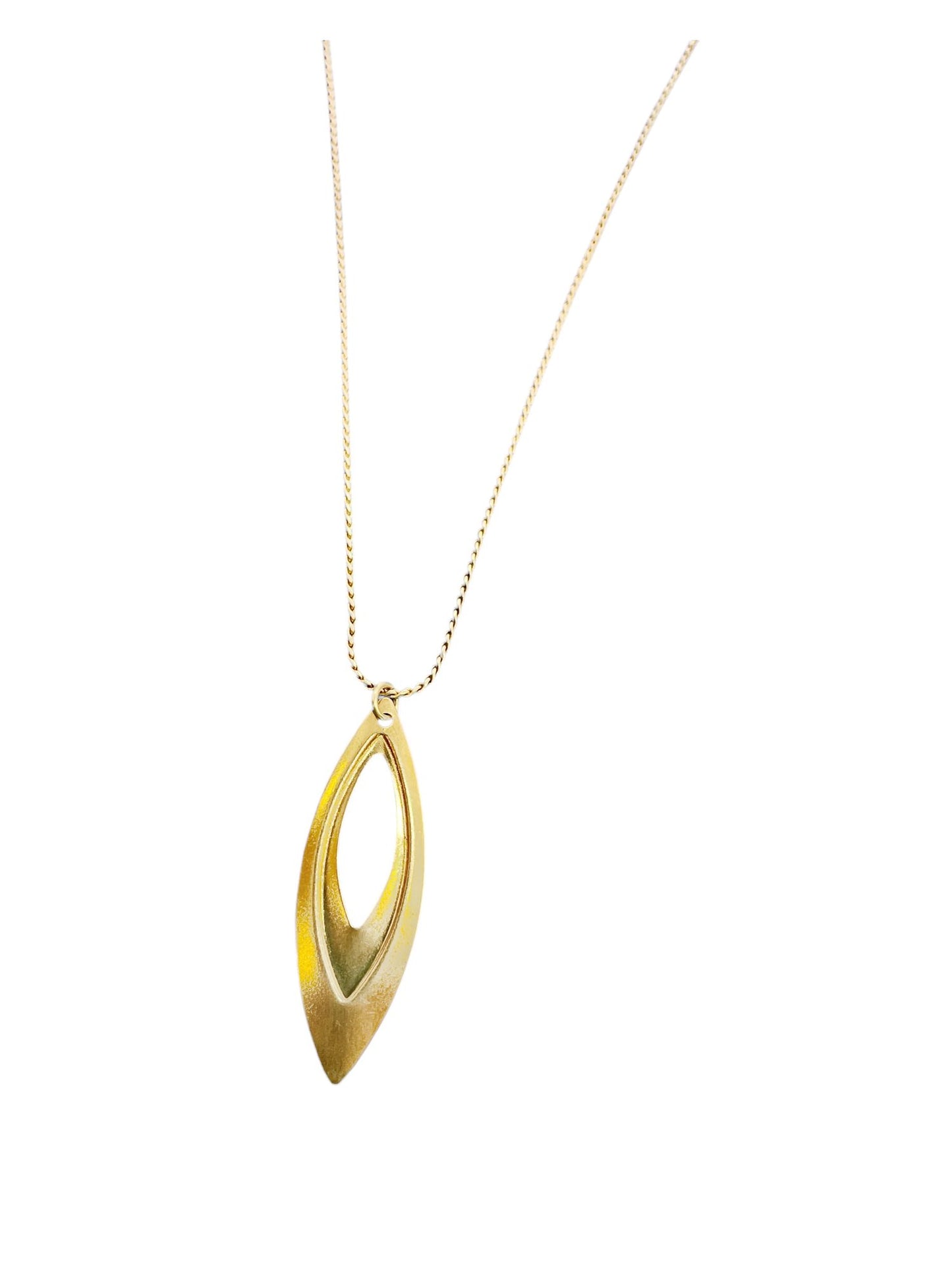 Collar Easter en latón chapado . 40cm