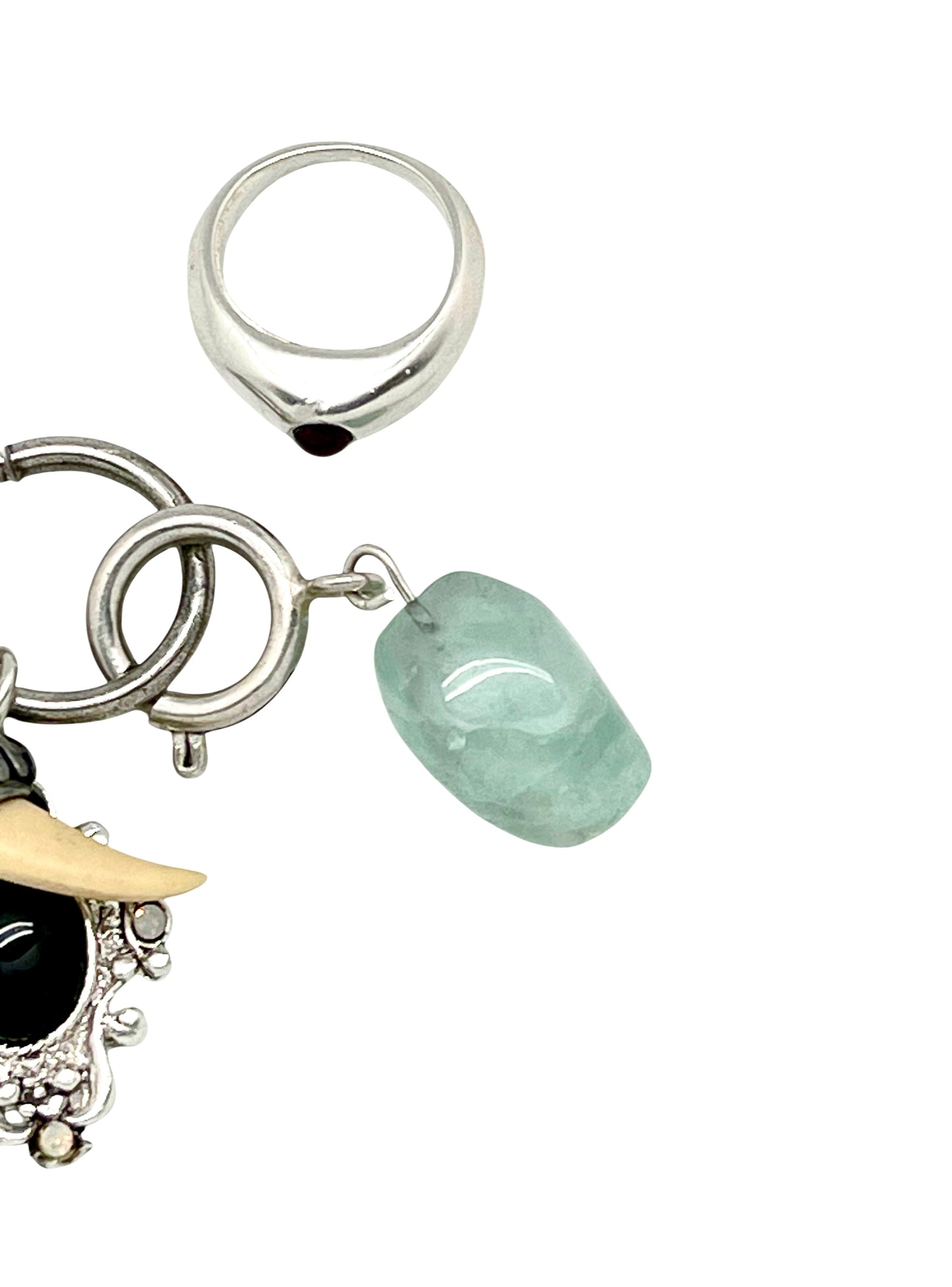 Collar largo Drift plata 10µ con anillo y otros charms