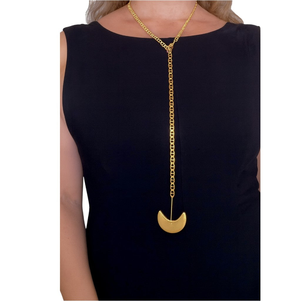 Collar Caleido largo multiposición corbatero en latón chapado dorado