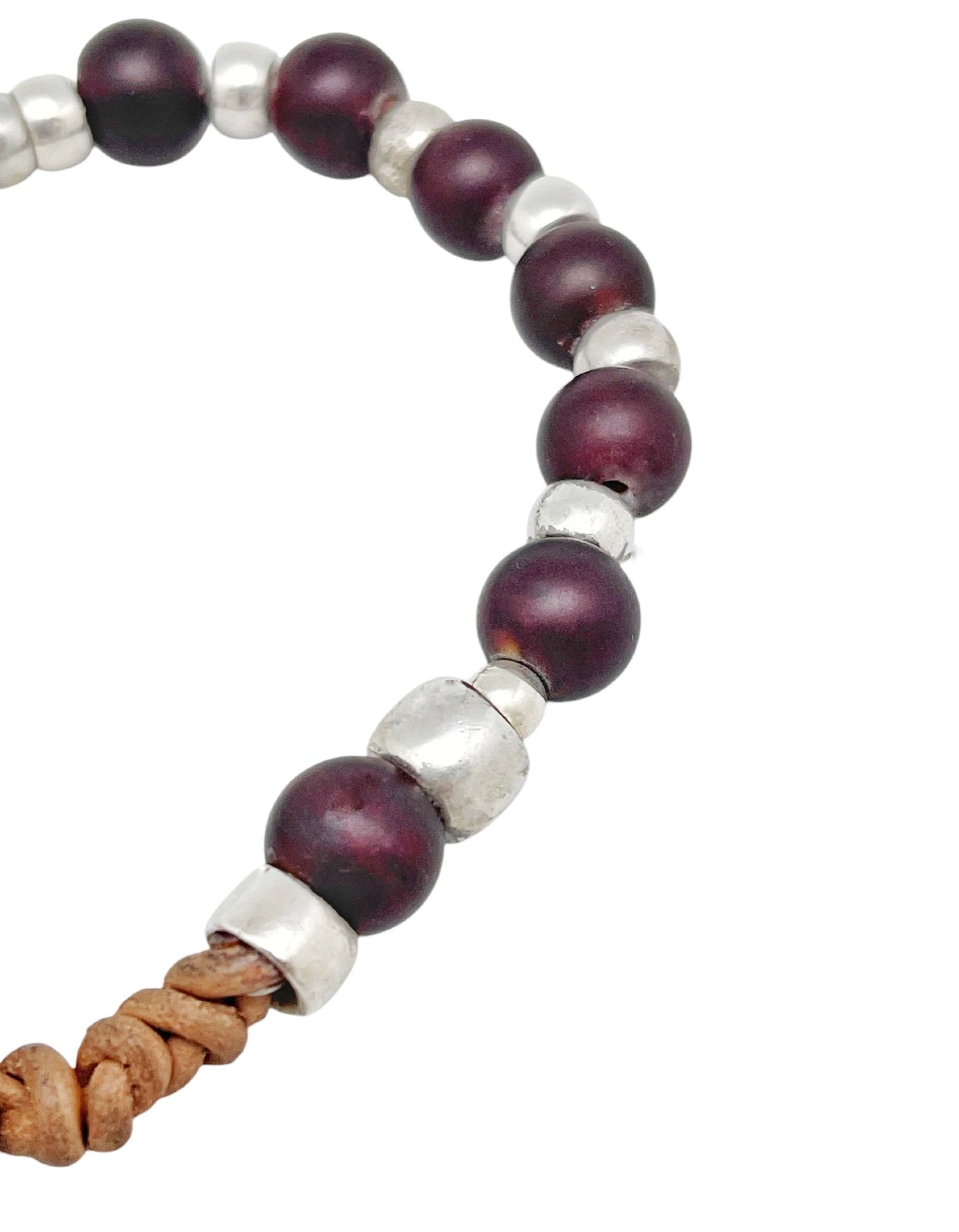 Pulsera Mora en cuero y plata chapado