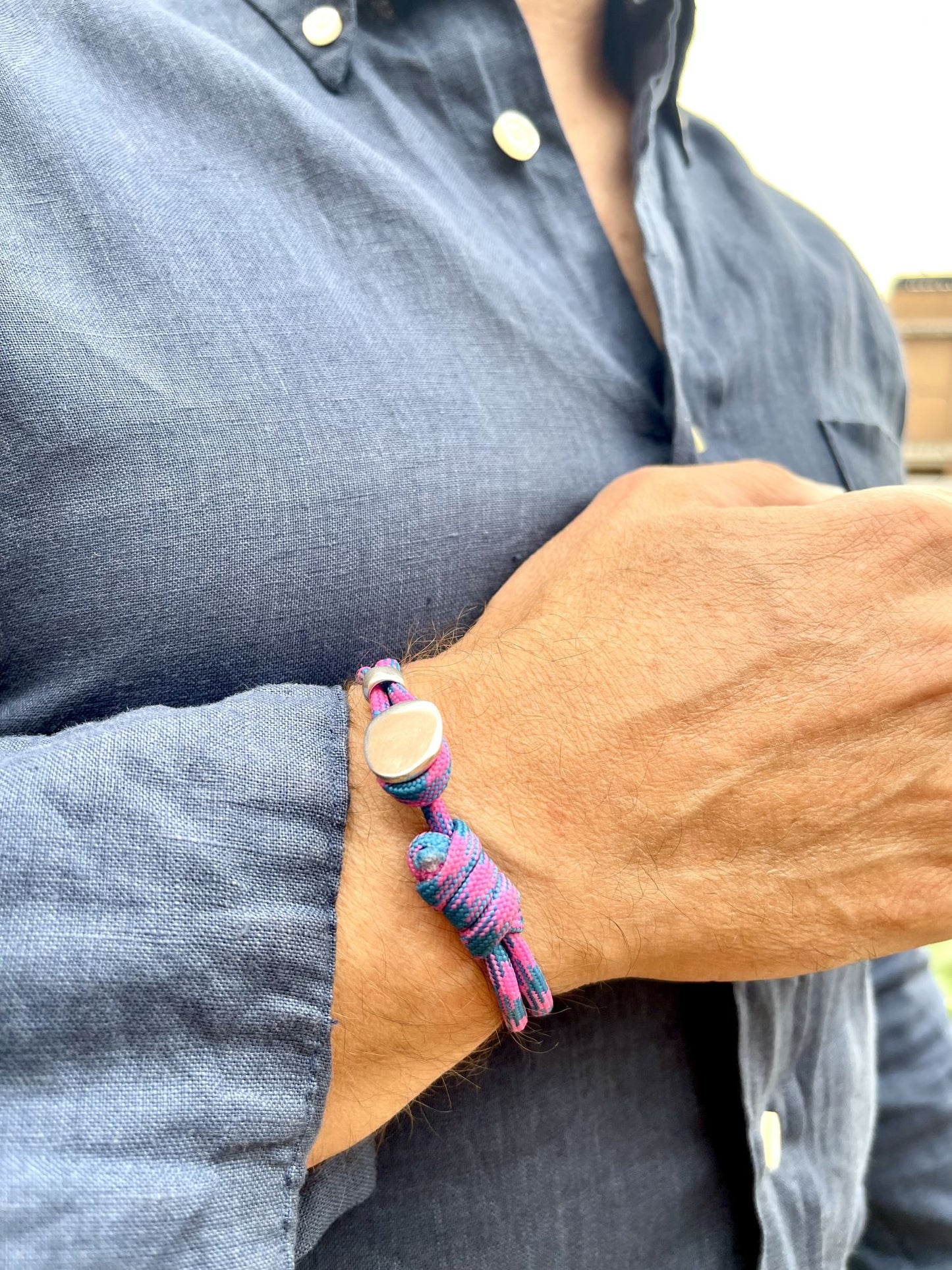 Pulsera Boton paracord rosa y plata