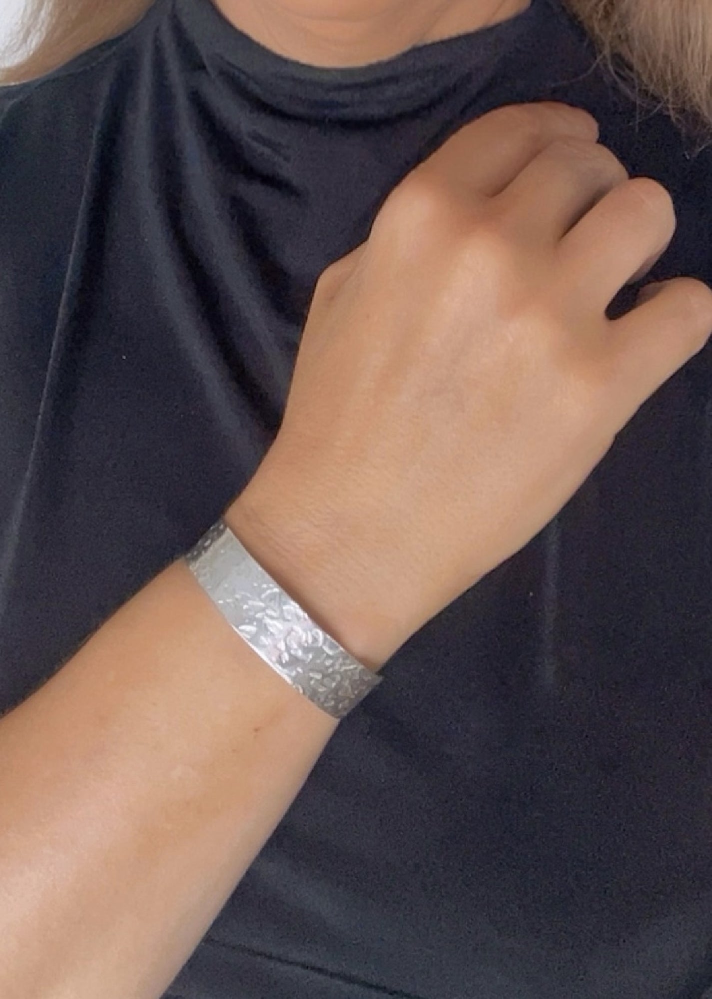 Pulsera brazalete Alunizaje Pícolo en latón plata 10µ