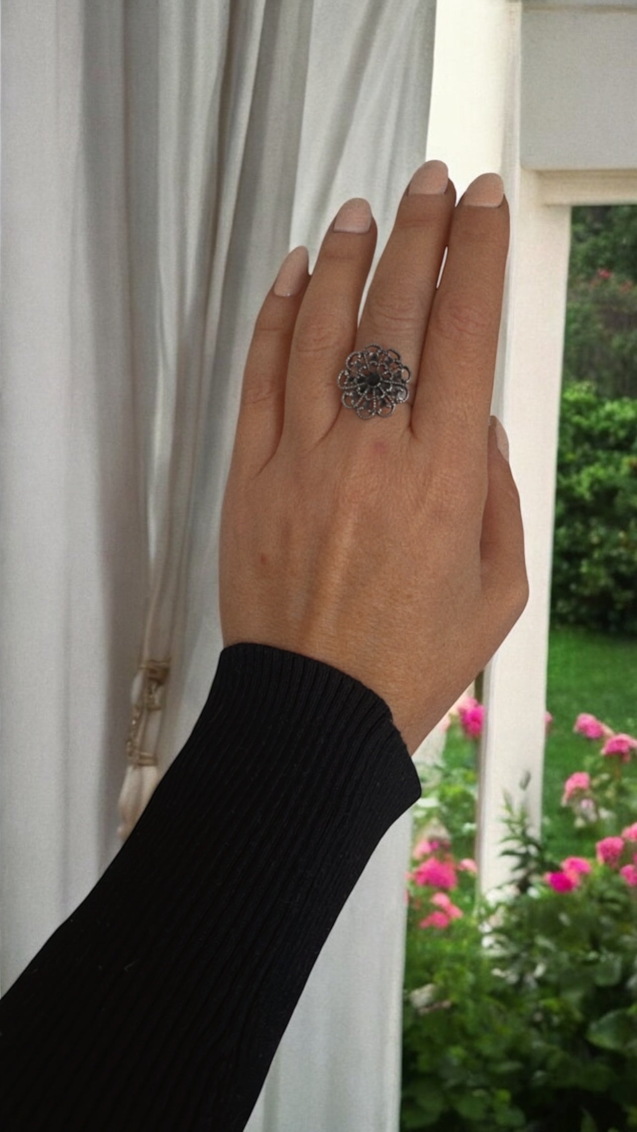 Anillo Vintage redondo y cristal negro plata envejecida