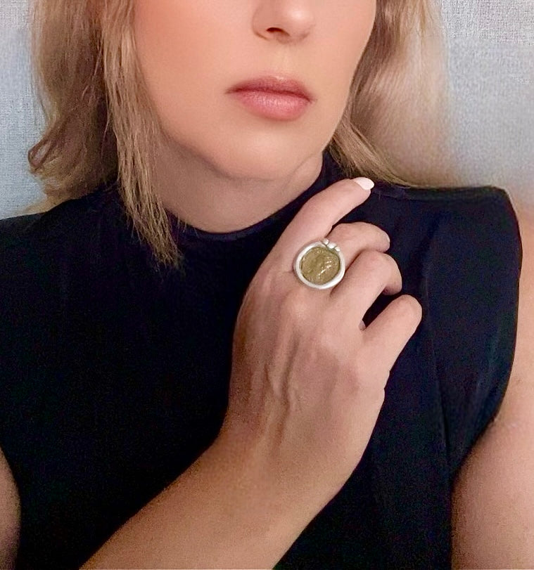 Anillo moneda mix vintage plata chapado 10µ y dorado-latón
