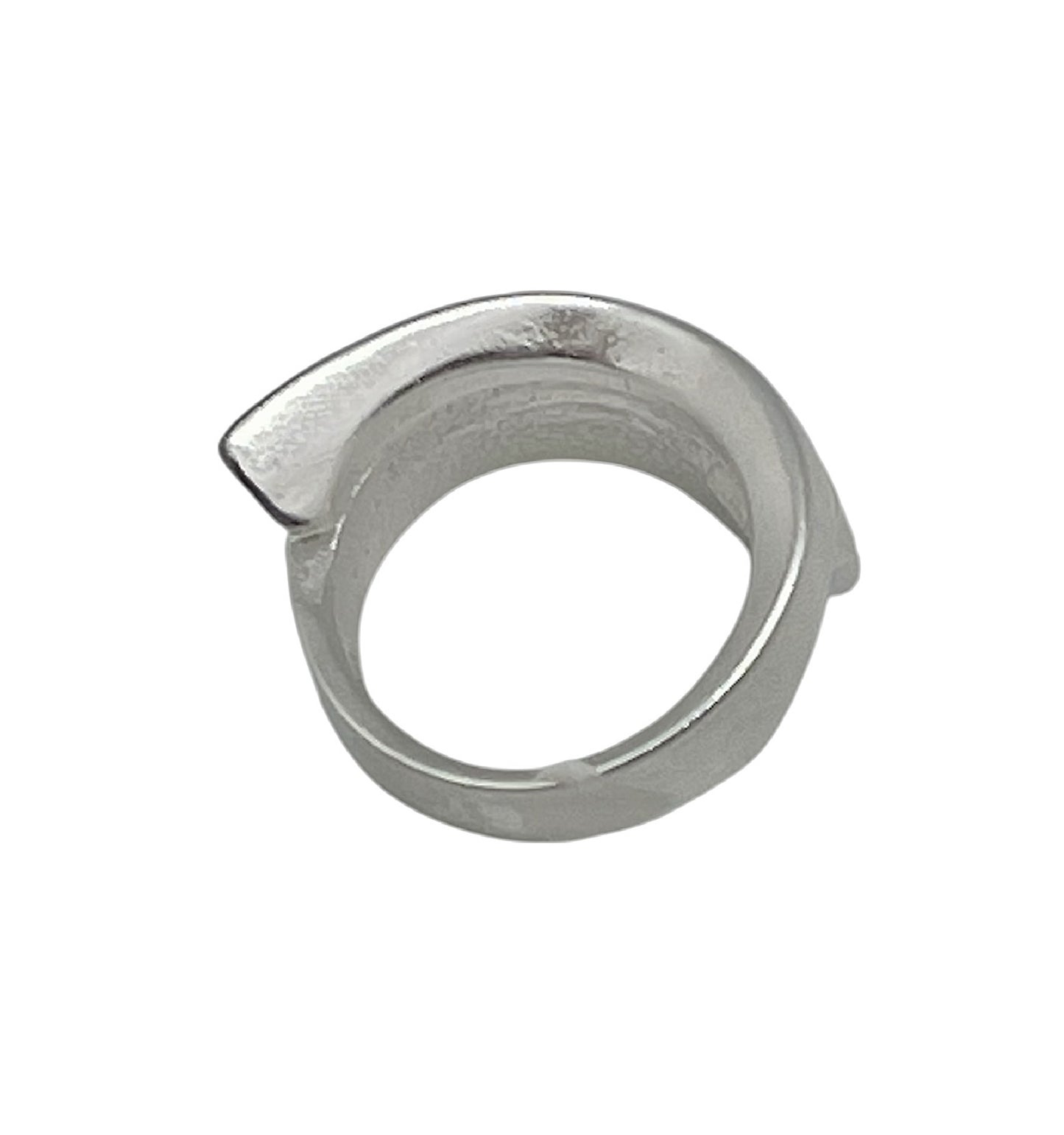 Anillo Twister en plata chapado,10µ
