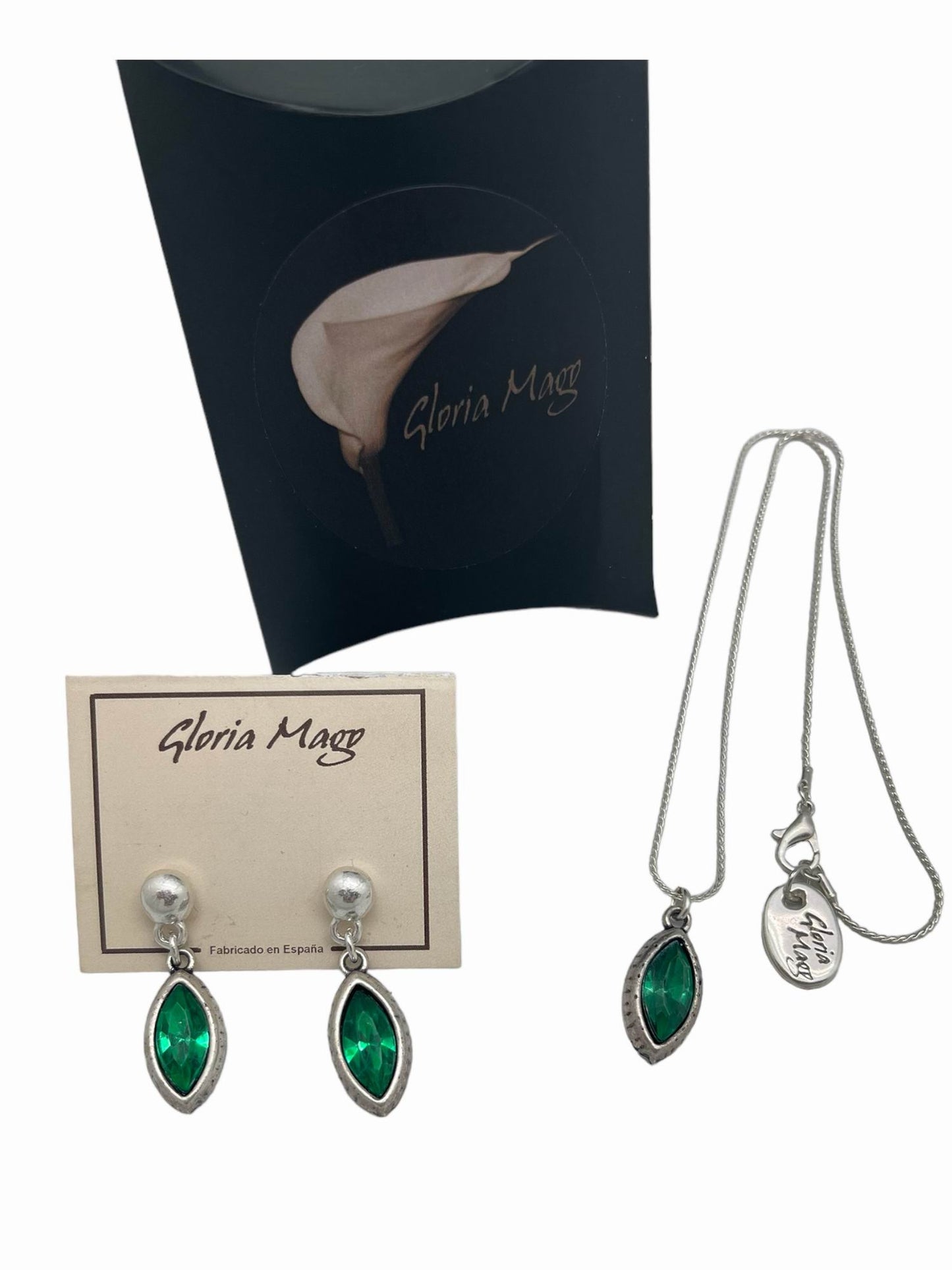 Conjunto colgante y pendientes de lagríma en zamak chapado plata de ley y cristal facetado en verde