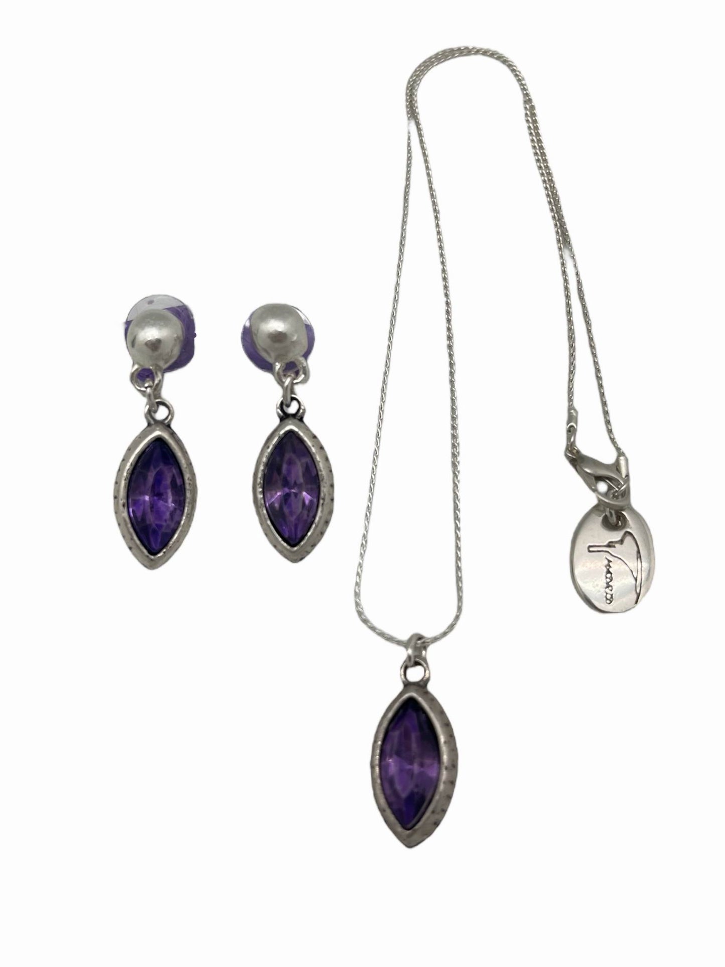 Conjunto colgante y pendientes de lagríma en zamak chapado plata de ley y cristal facetado en morado