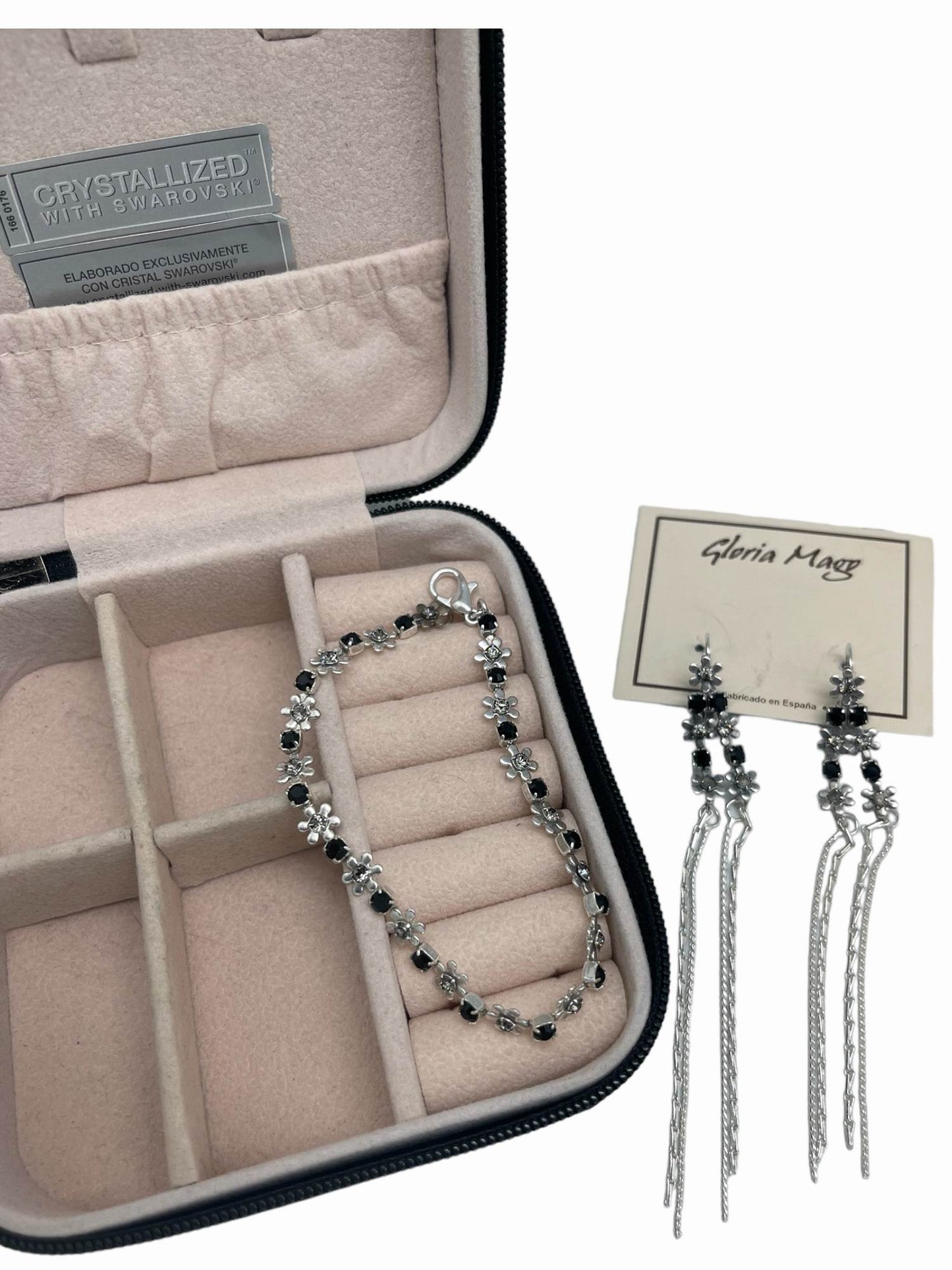 Joyero de viaje y Conjunto de Swarovski pendientes largos y pulsera con detalles de flor. Plata de ley 7-10 micras en color negro