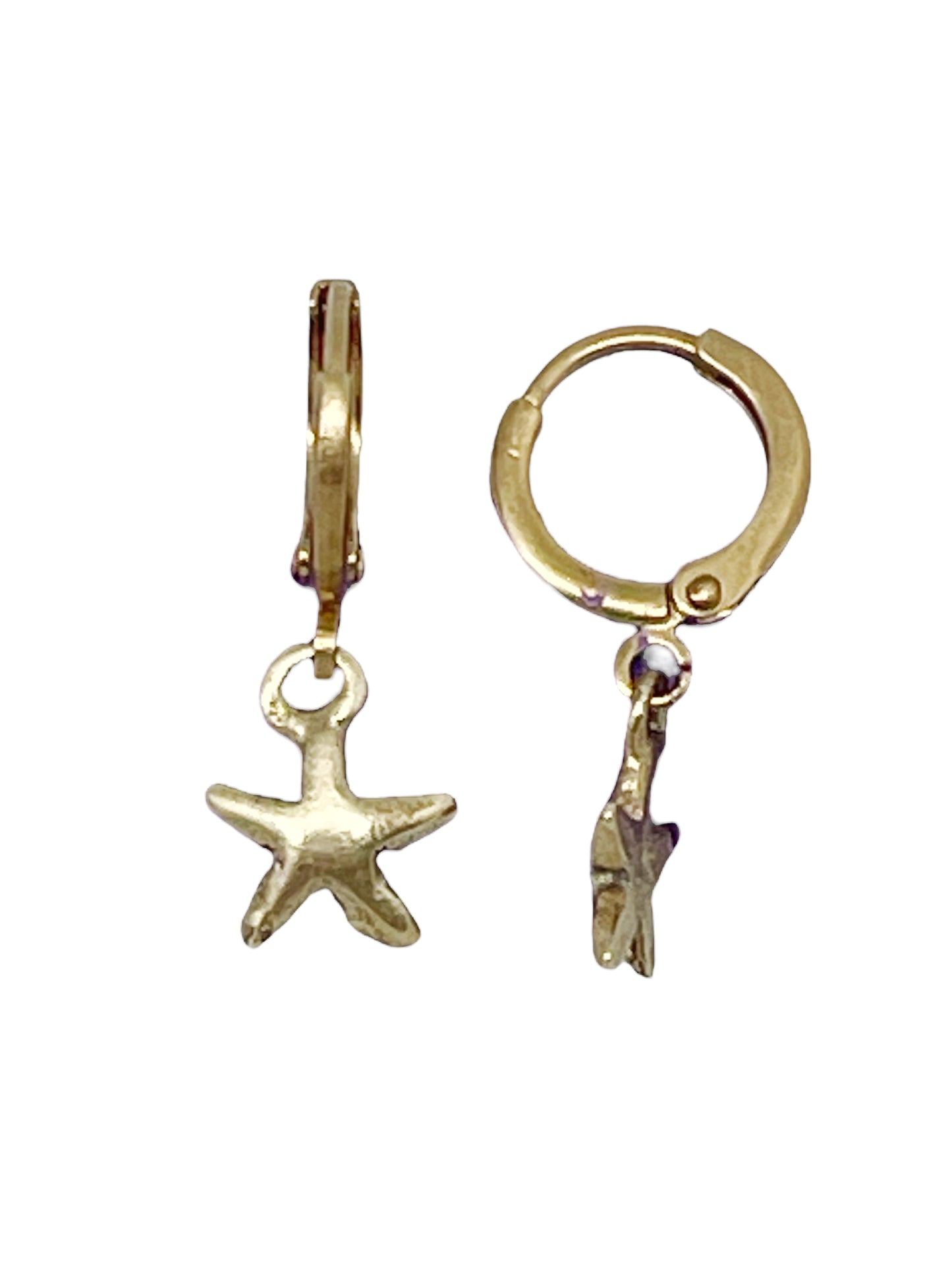 Conjunto estrella, pulsera charms y pendiente aro en dorado