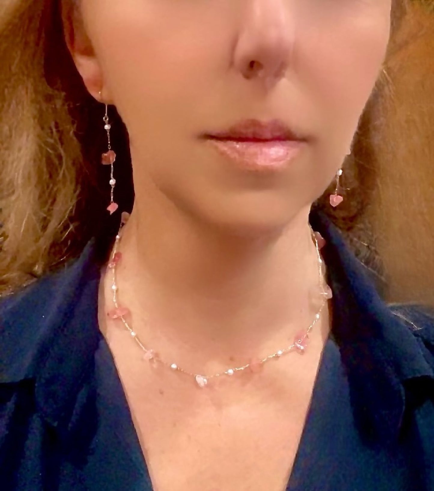 Conjunto quarzo rosa natural irregular collar y pendiente
