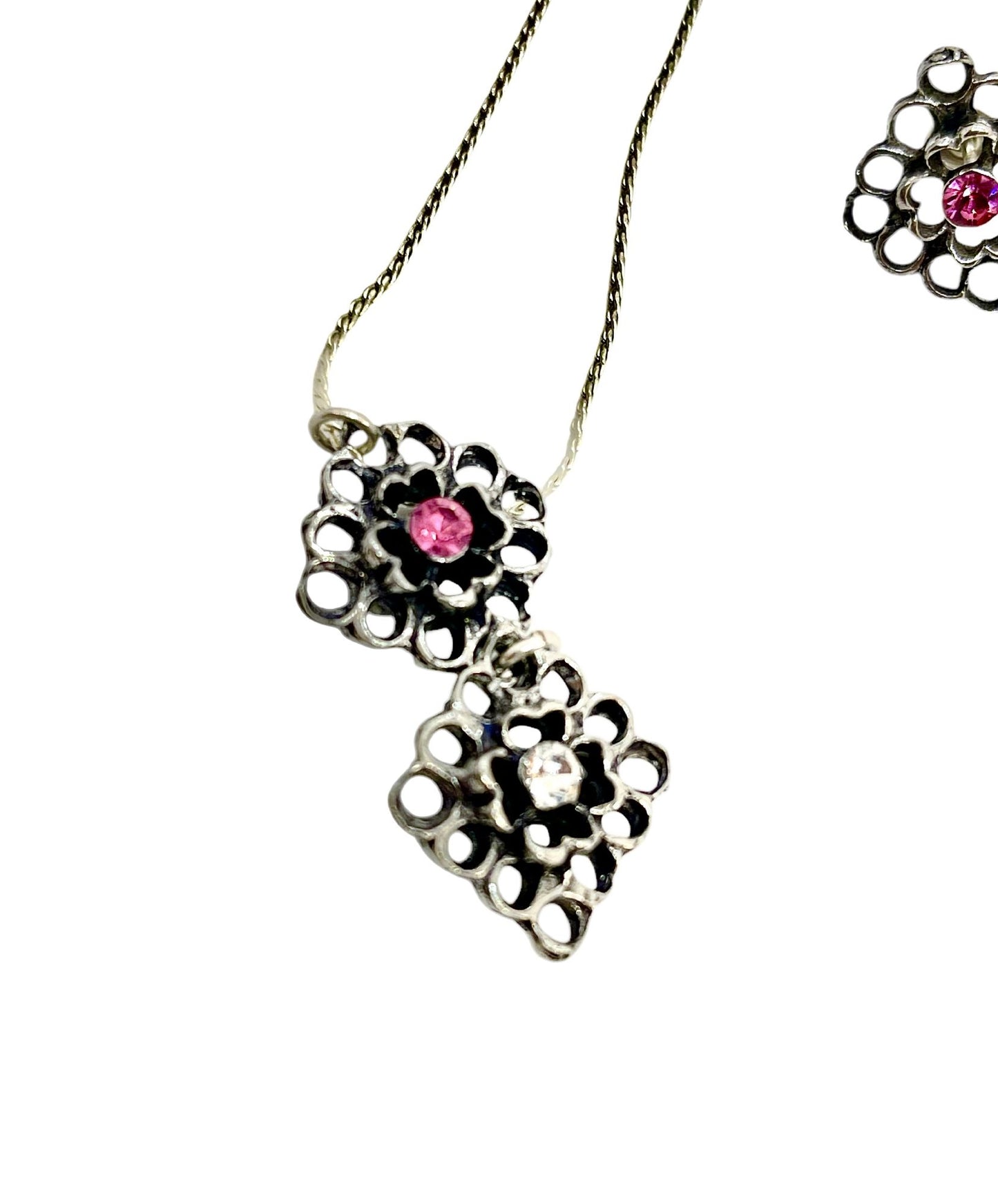 Pulseira elástica com pérolas e moedas de prata