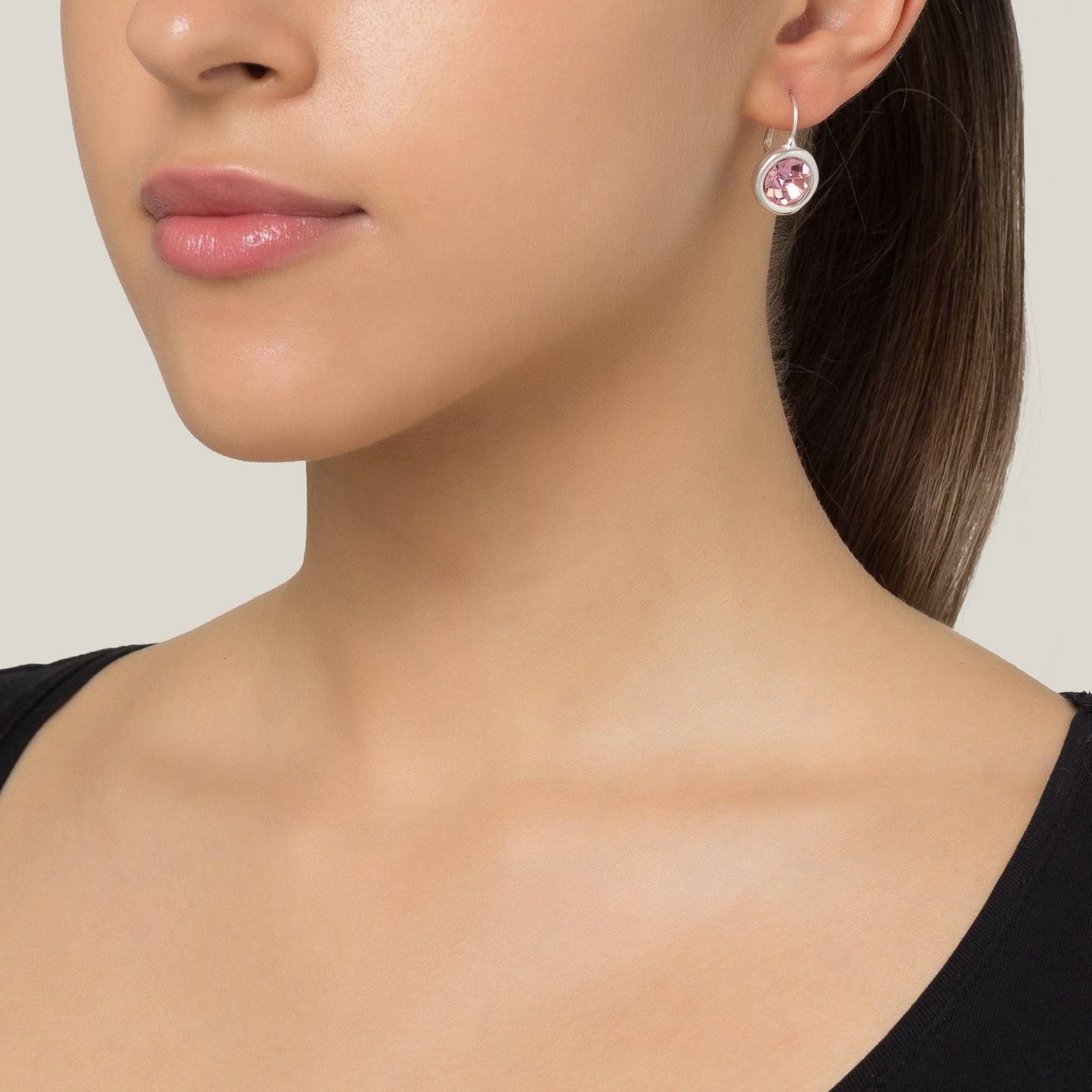 Pendiente dormilona cristal rosa