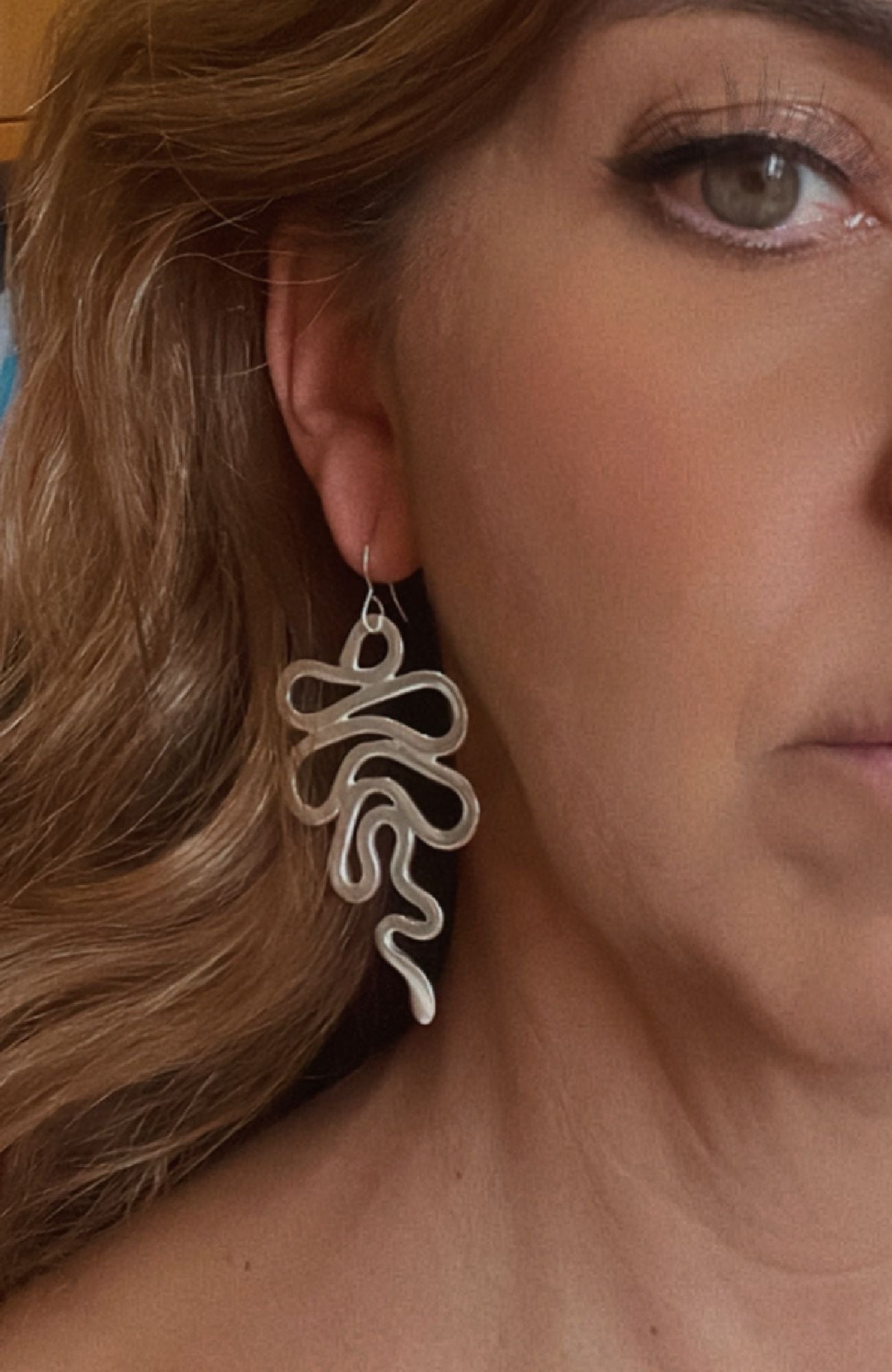 Pendiente serpentina plata