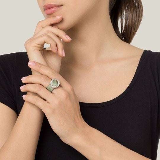"Basic" plated 925 silver ring with green leather buckle