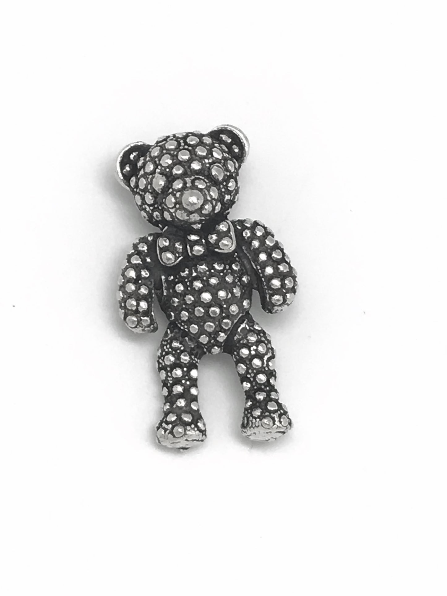 Broche ursinho de pelúcia em zamak banhado a prata 5x3cm
