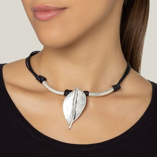 Elf leaf black silver plated choker