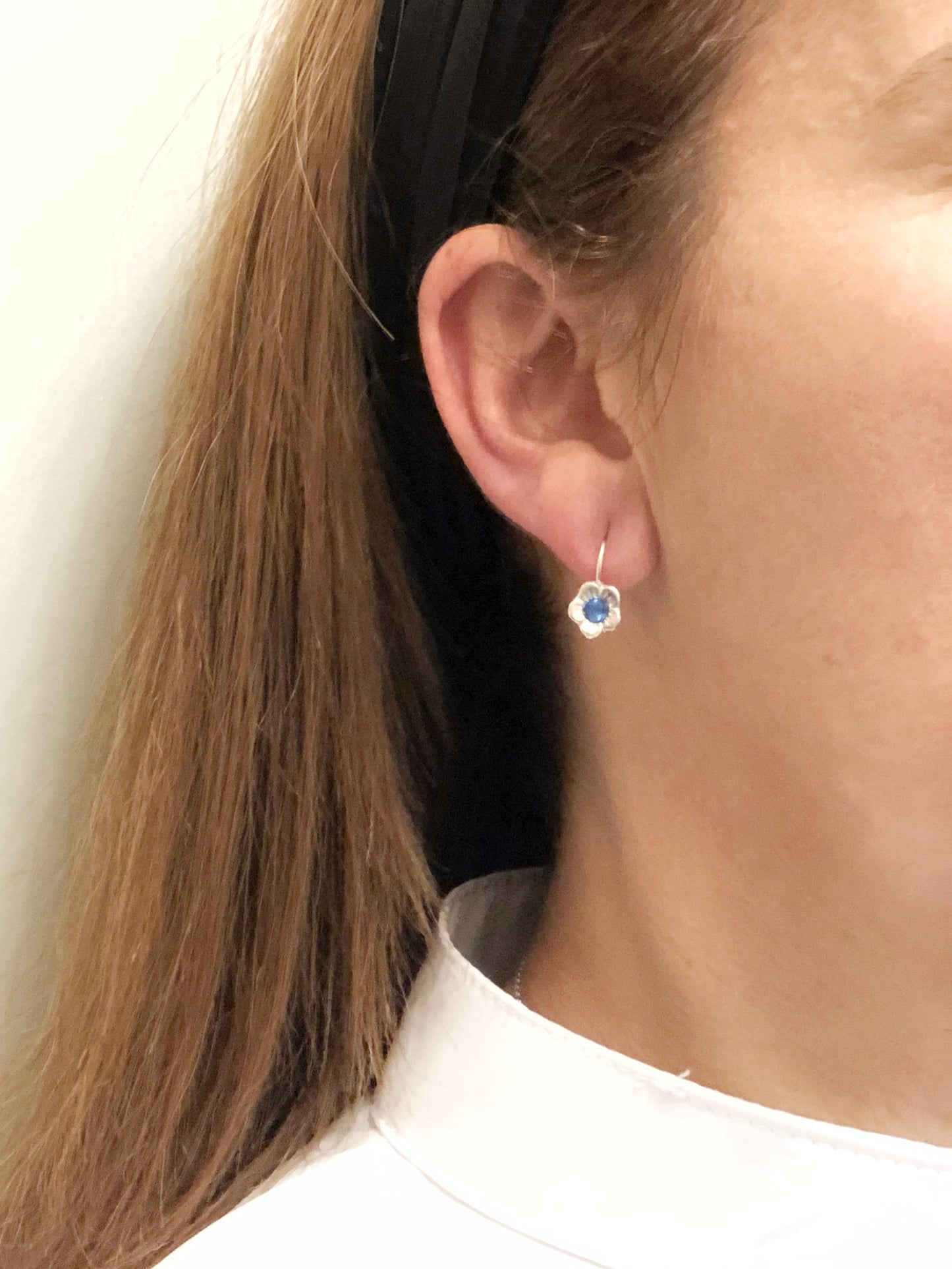 Pendiente plata dormilona cristal Swarovski Flor1azul