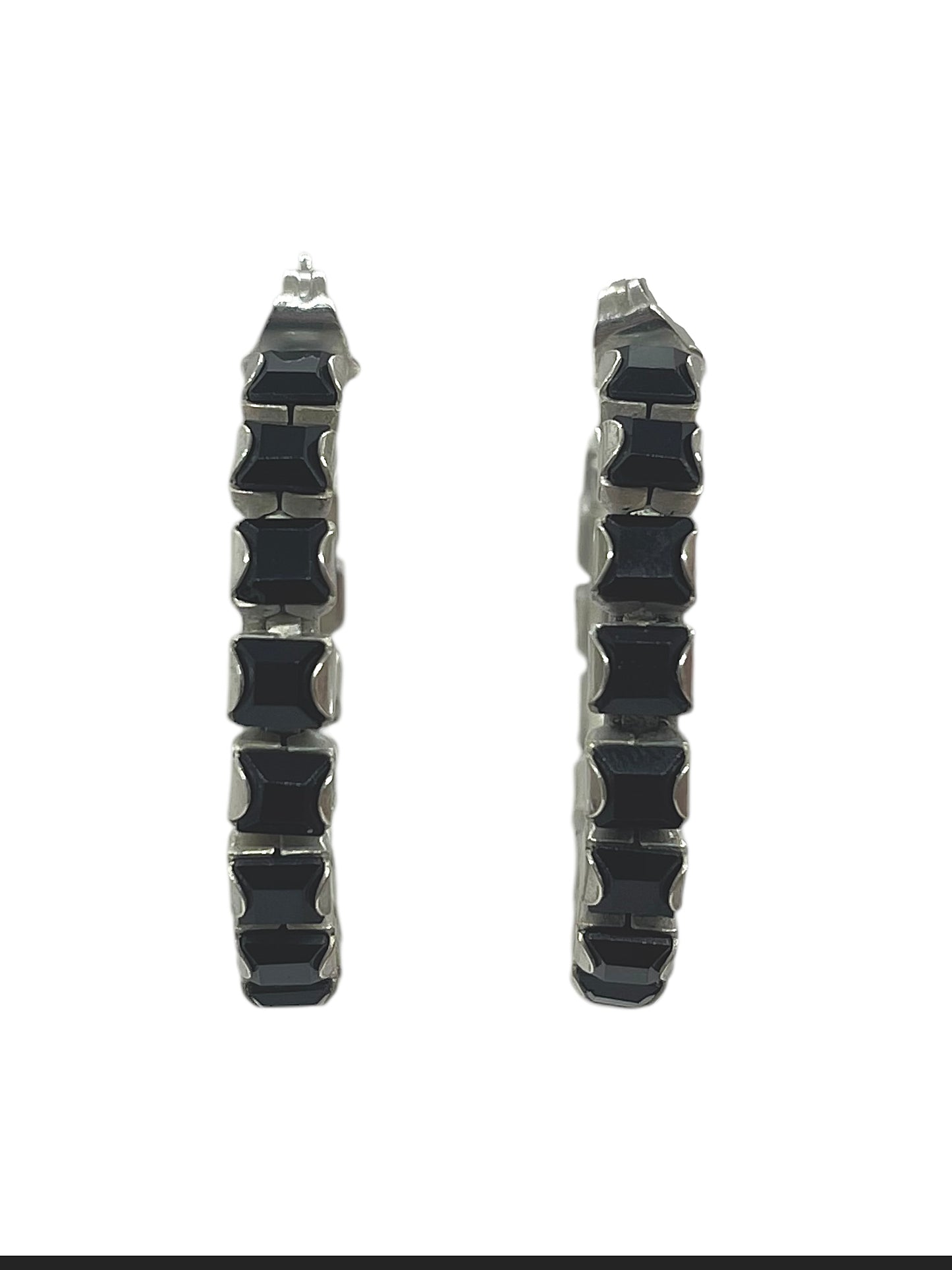 Pendiente plata aro cristal 4x4 Sw en negro