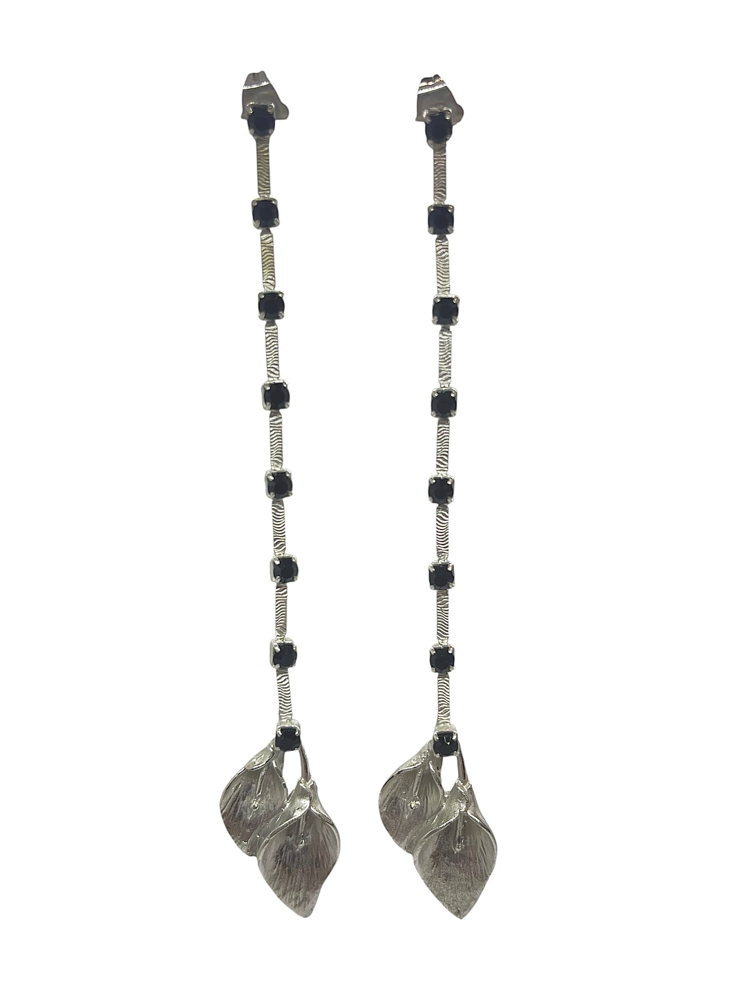 Pendiente largo flor plata cadena cristal Sw negro