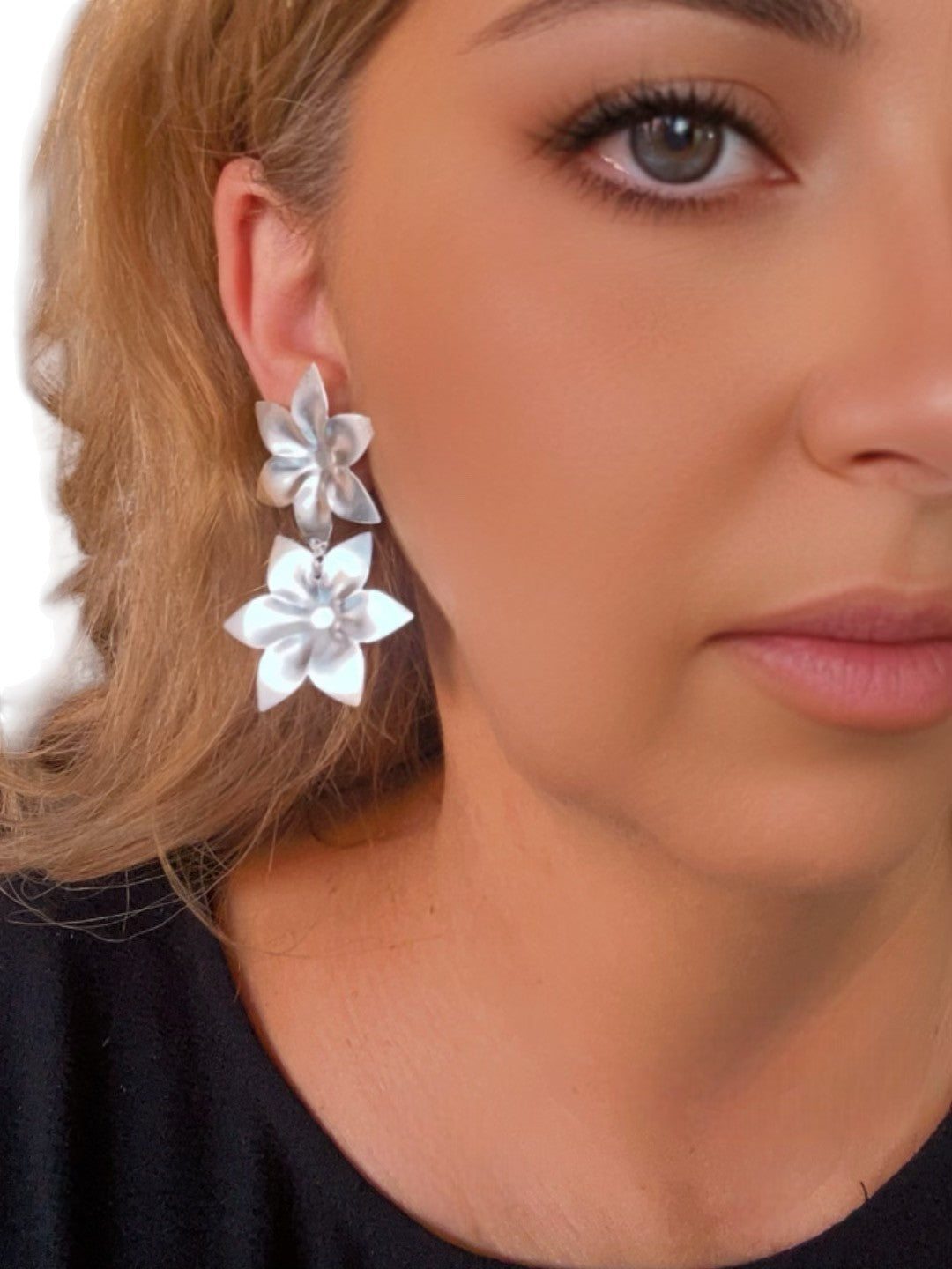 Pendiente doble flor colgante laton plata10µ o dorado