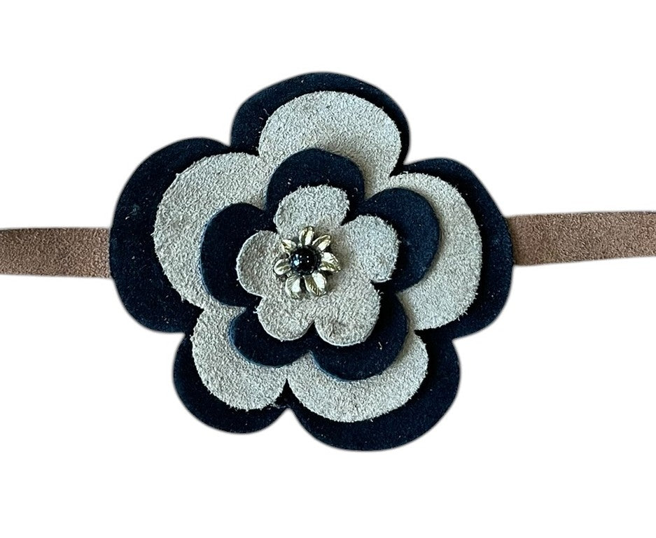 Collar flor piel en capas colores y cadena plata 10µ