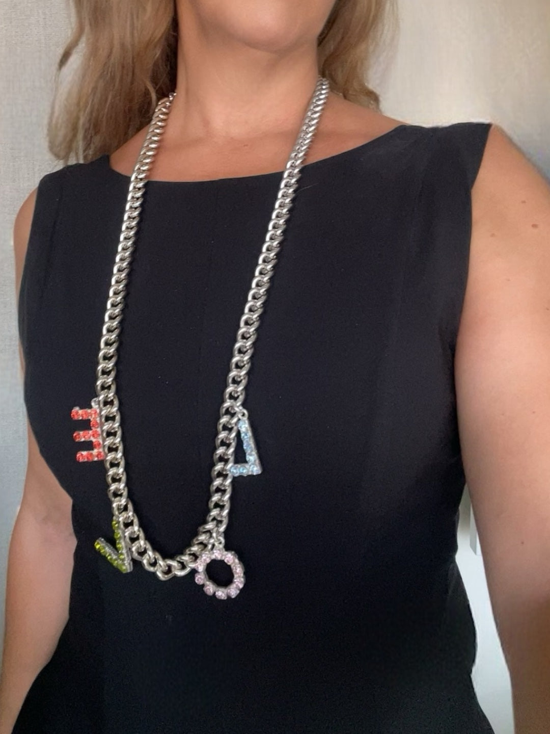 Collar largo LOVE en cristal Sw multicolor y plata 10µ