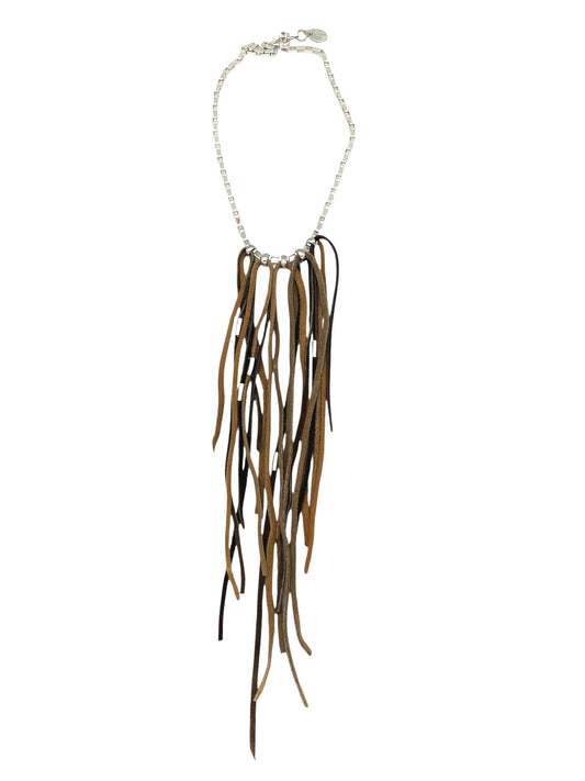 Collar Multiflecos largos de piel Marrón en plata 10µ