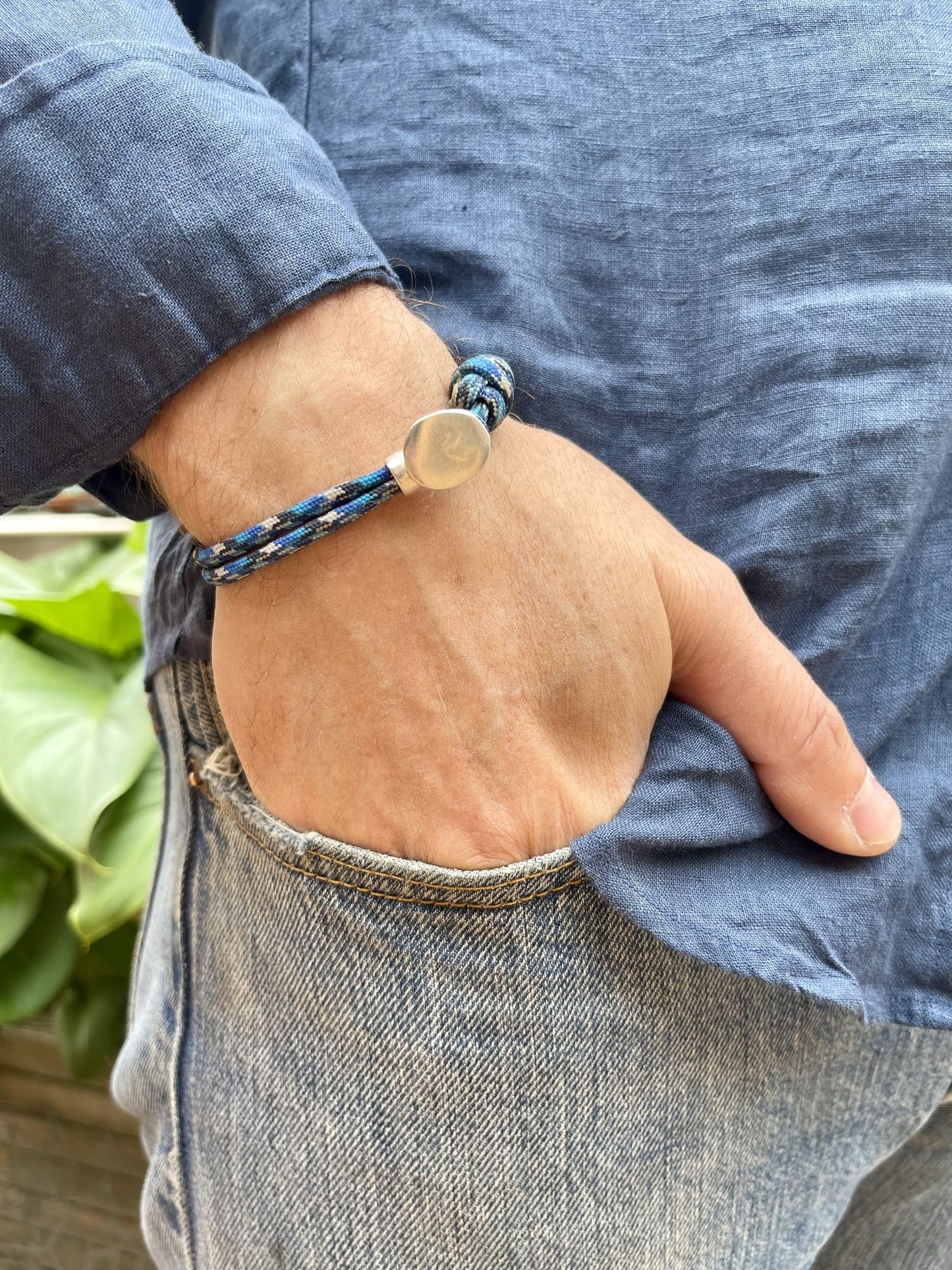 Pulsera Boton paracord azul y plata