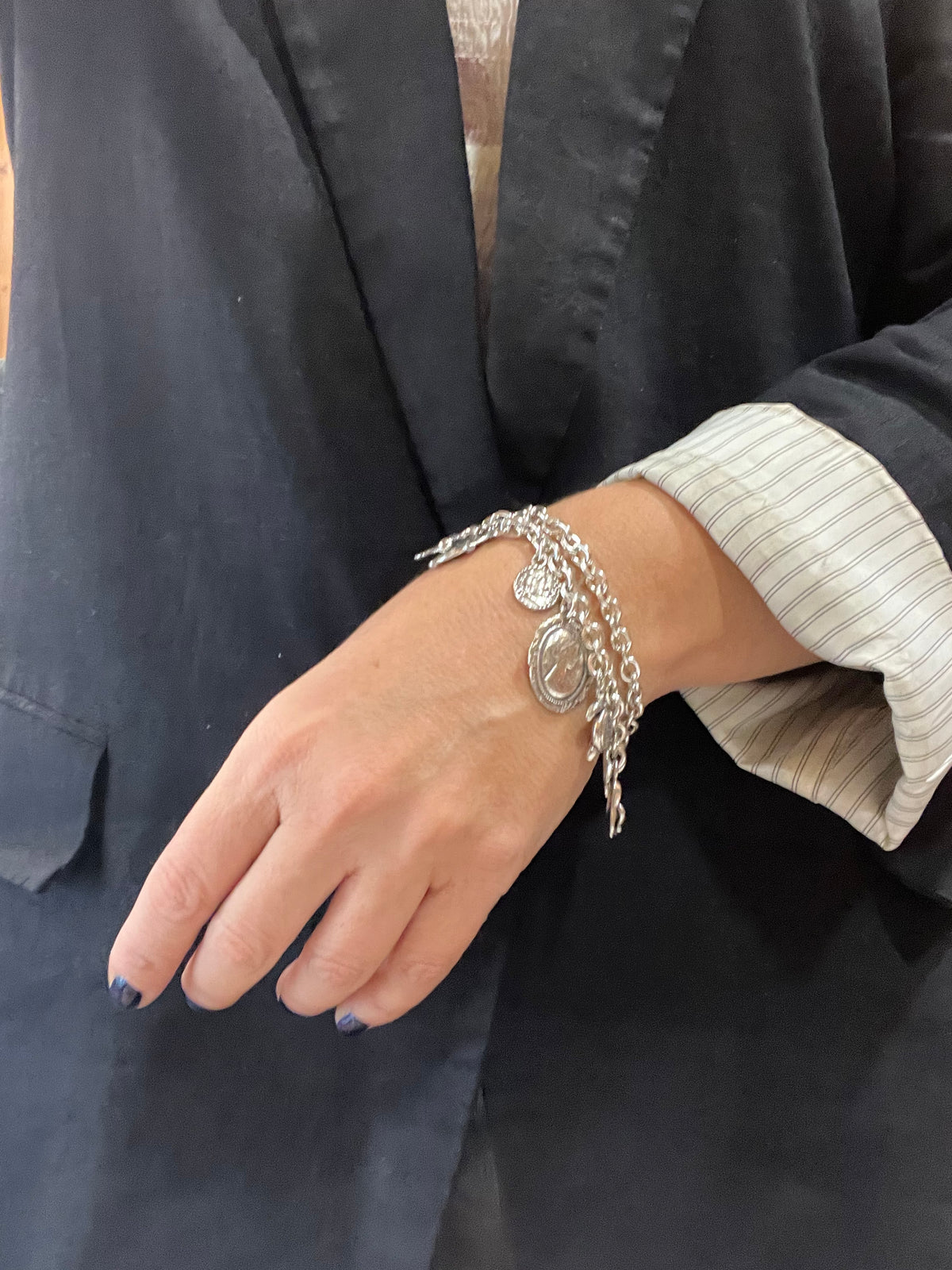 Pulsera cadenas colgantes amuleto plata 10µ