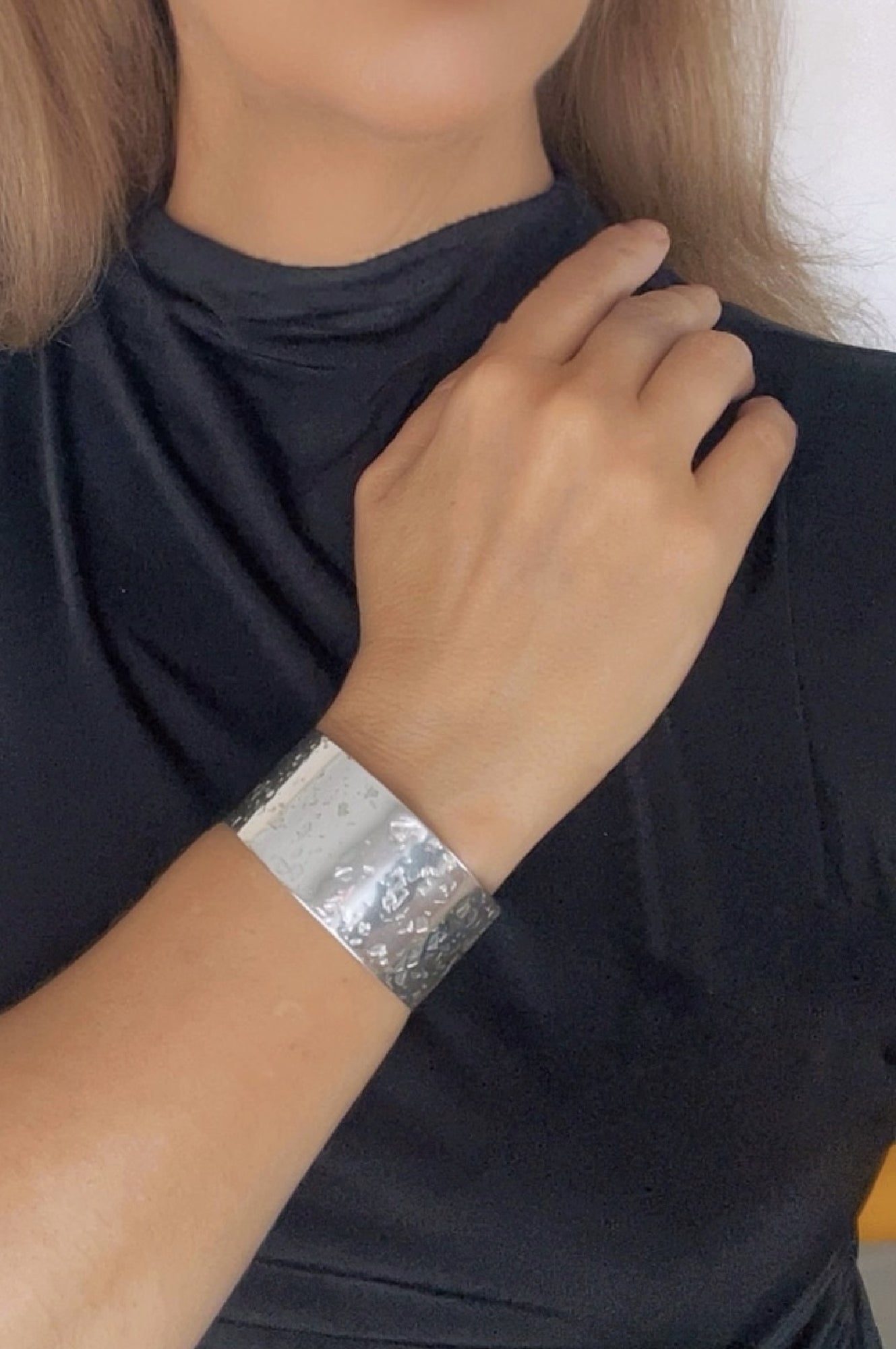 Pulsera brazalete Alunizaje medium en latón plata 10µ