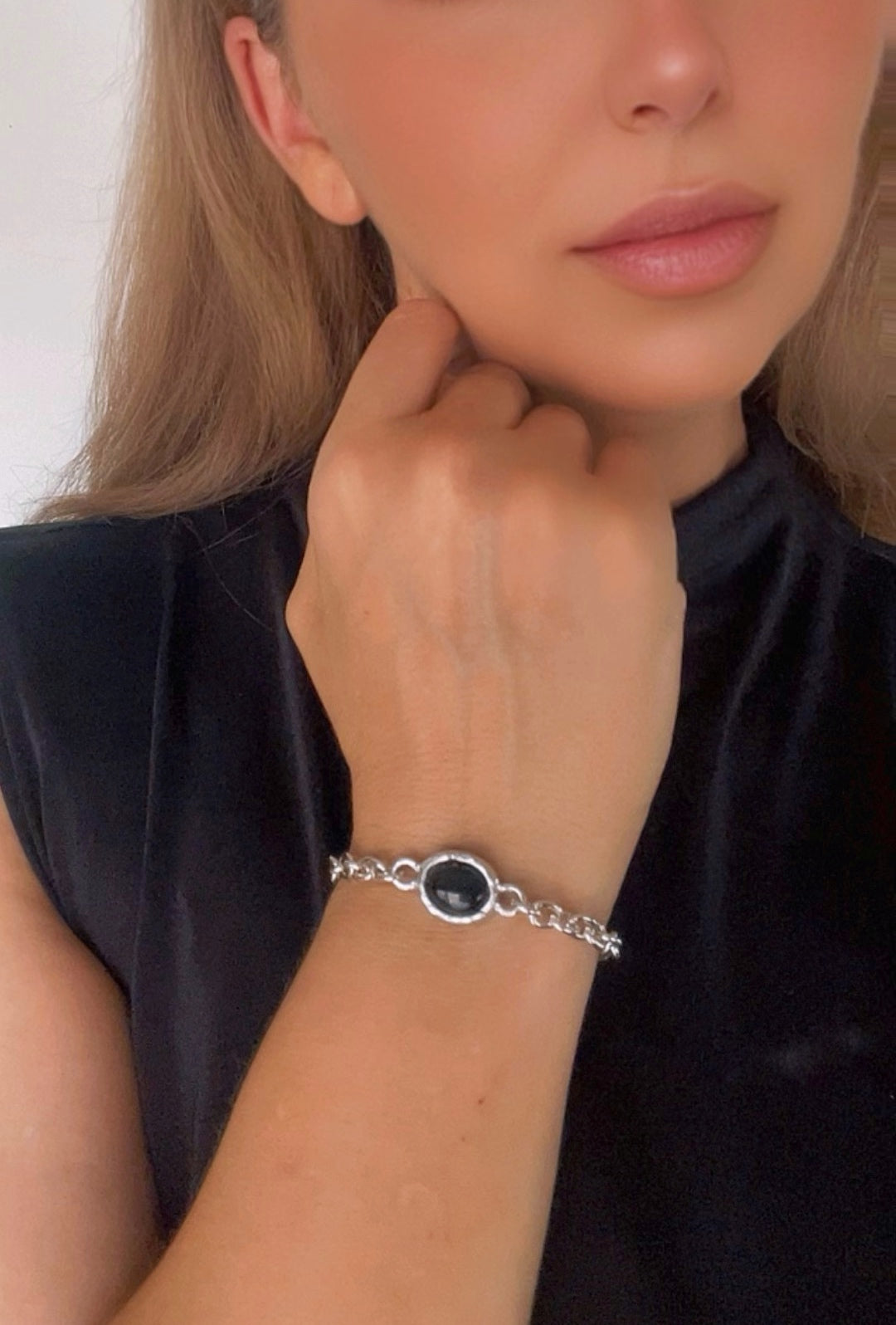 Pulsera cadena Mirar con cristal negro