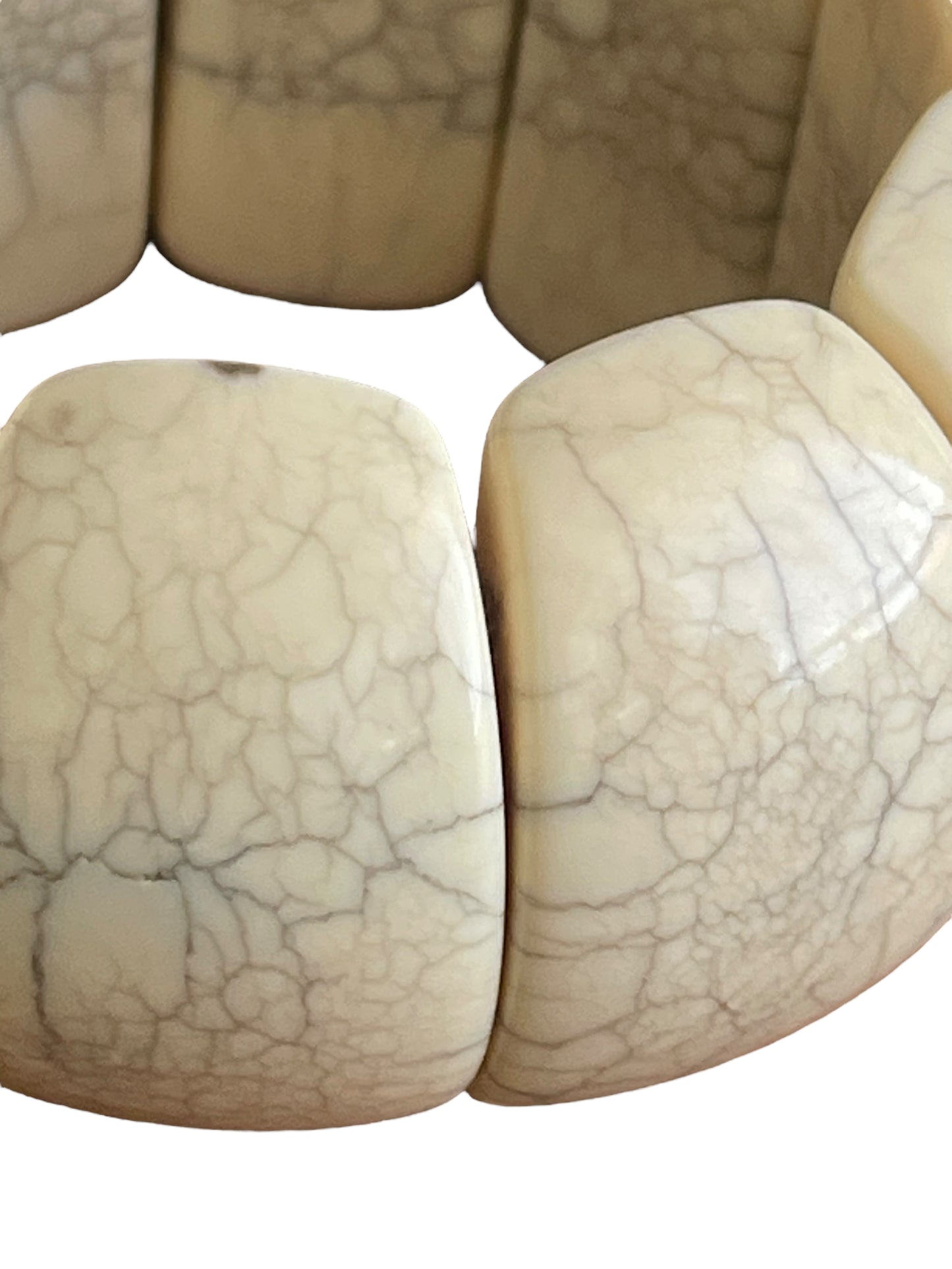 Brazalete resina diseño exclusivo imitación piedra.Elástico. Gloria Mago design