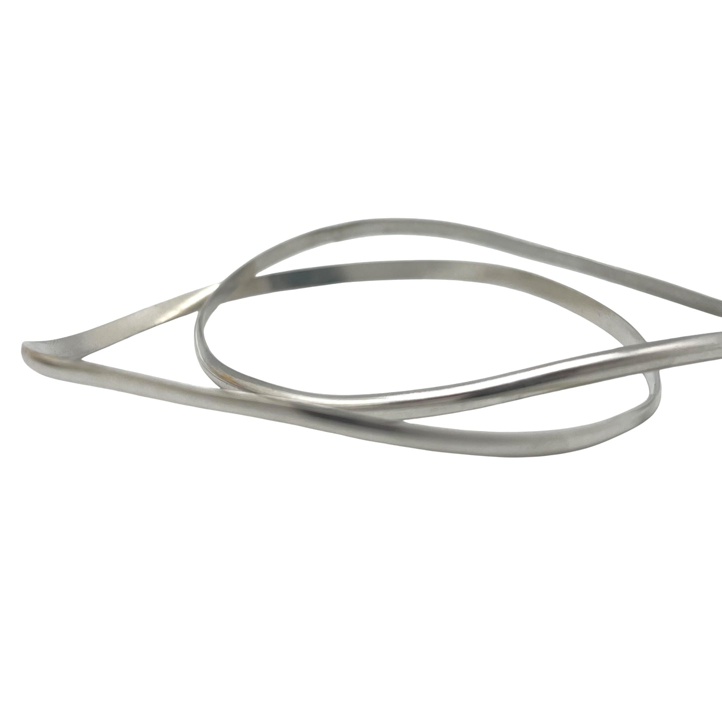 Pack de 2 Pulseras tipo Aro irregulares forma realizada a mano haciendo ondas. Plata de ley 10µ