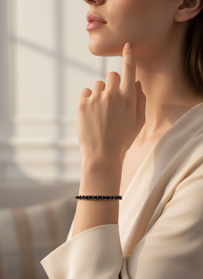 Pulsera Line plata cristales de Sw en negro