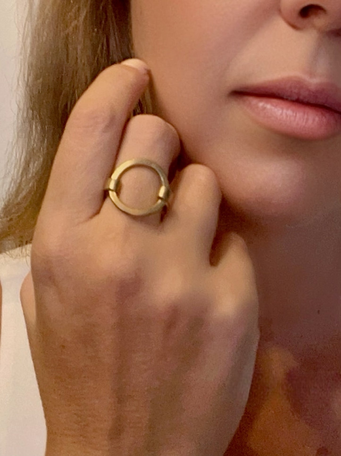 Anillo Unión en latón chapado dorado
