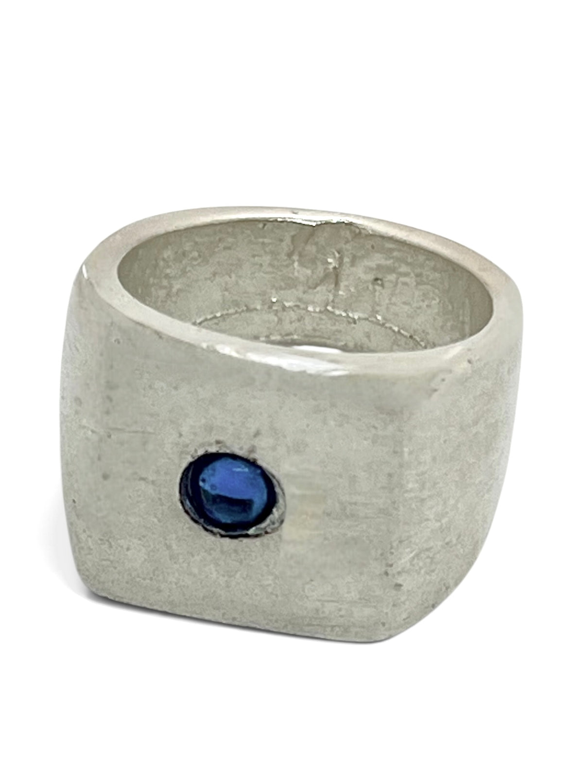 Anillo tipo sello con cristal central en azul plata 10µ, talla 14
