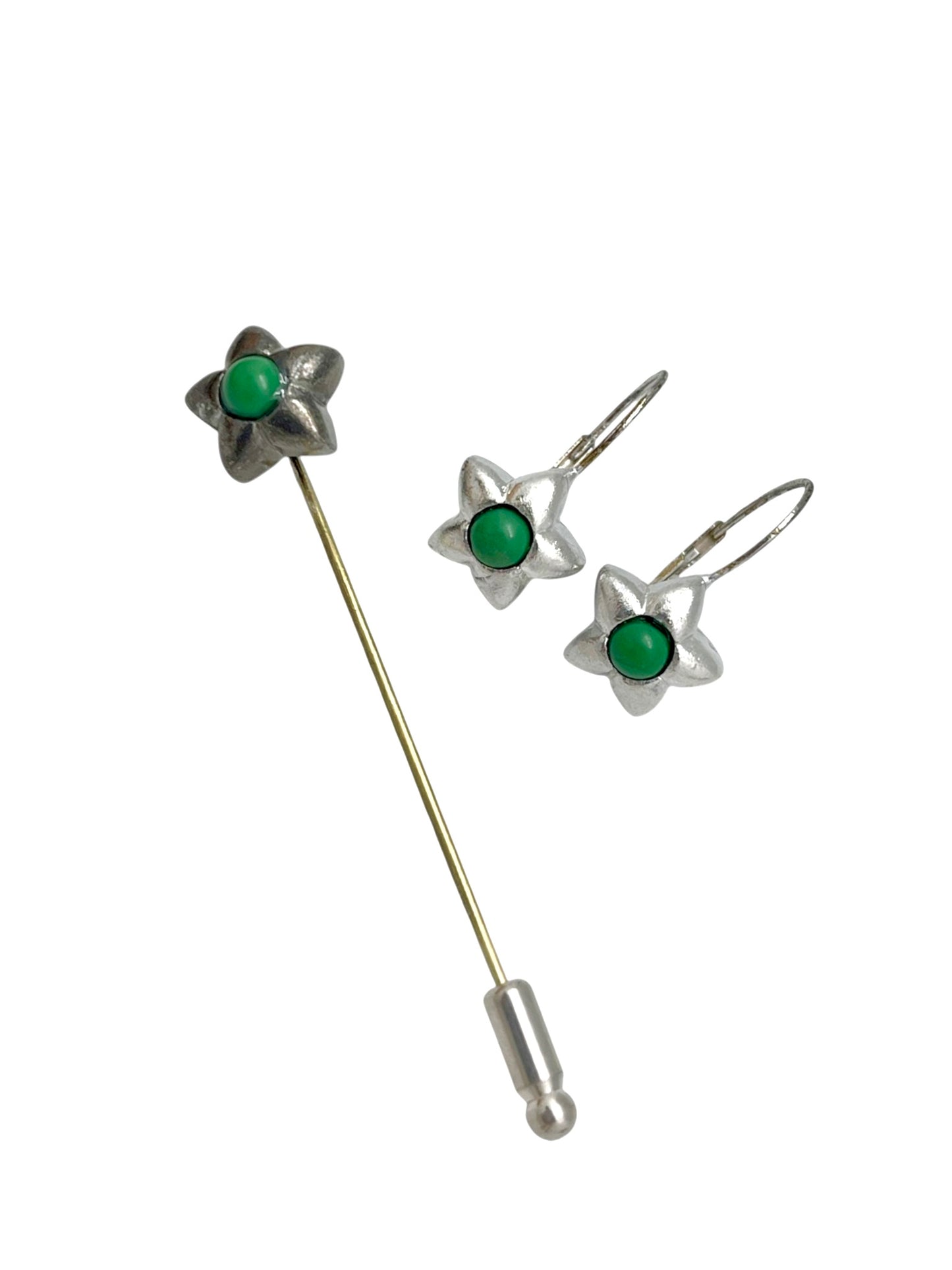 Conjunto broche alfiler verde estrella  y pendientes dormilona plata 10µ