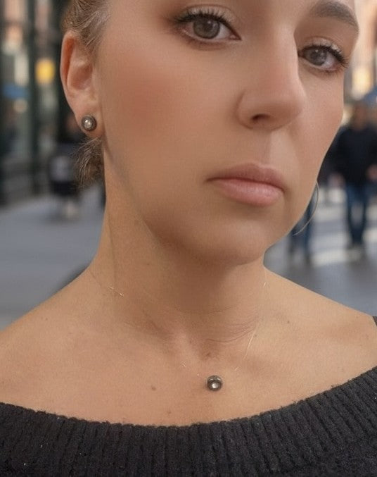 Conjunto de pendiente y collar invisible con cristales de SW cristal