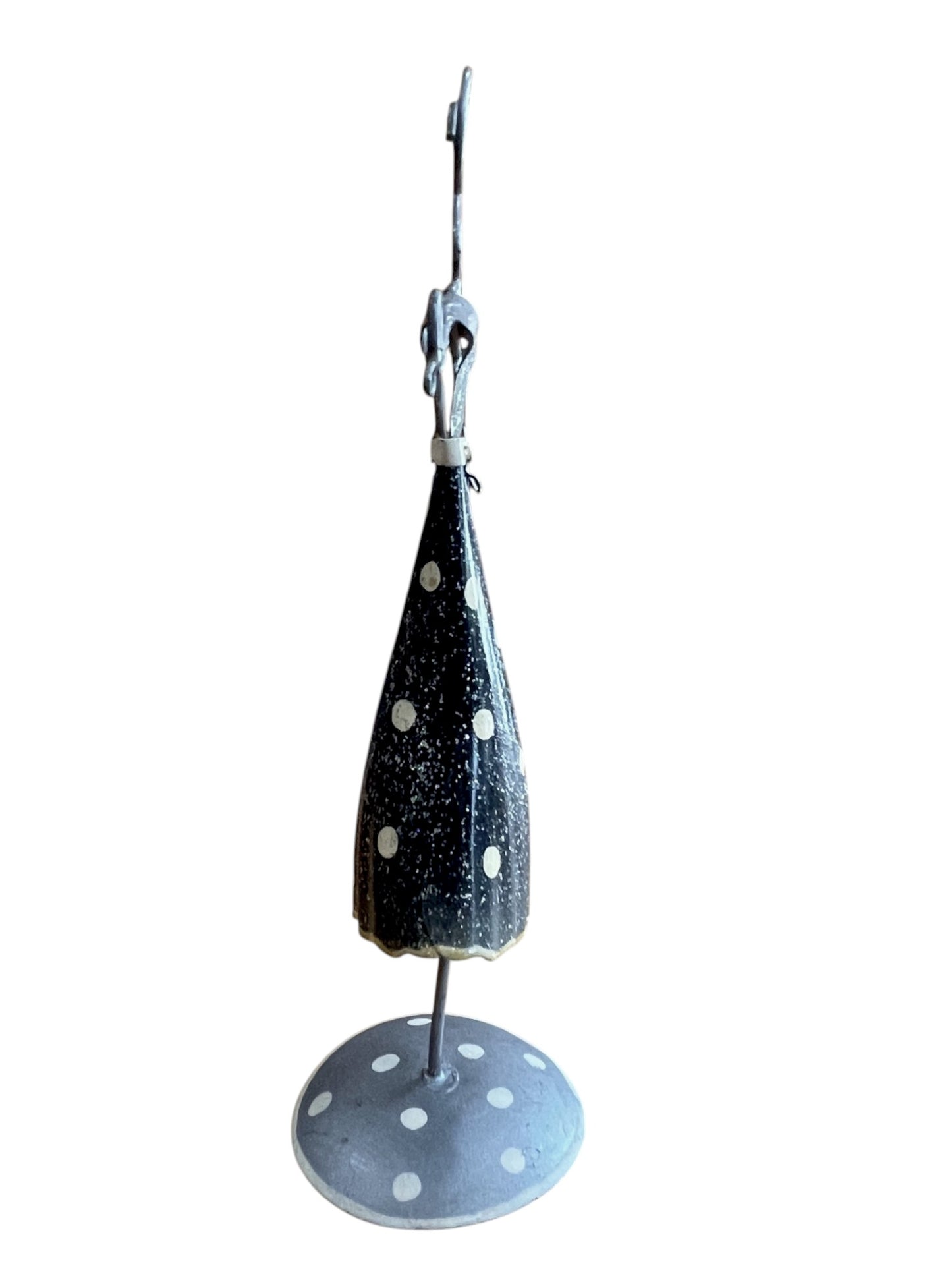 Expositor mini muñeca vintaje metal  3D tonos grises artesanal