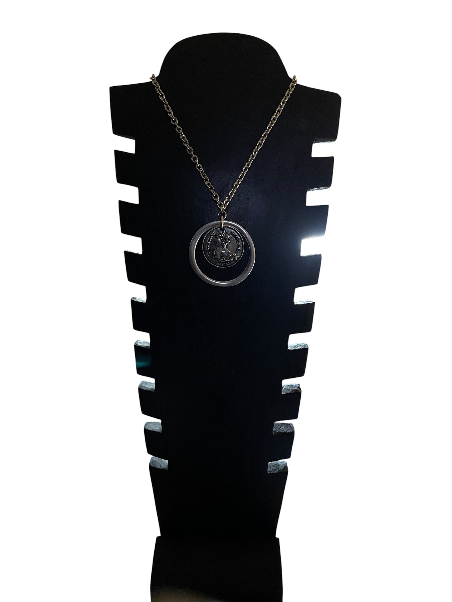Expositor madera exotica en negro collares multi