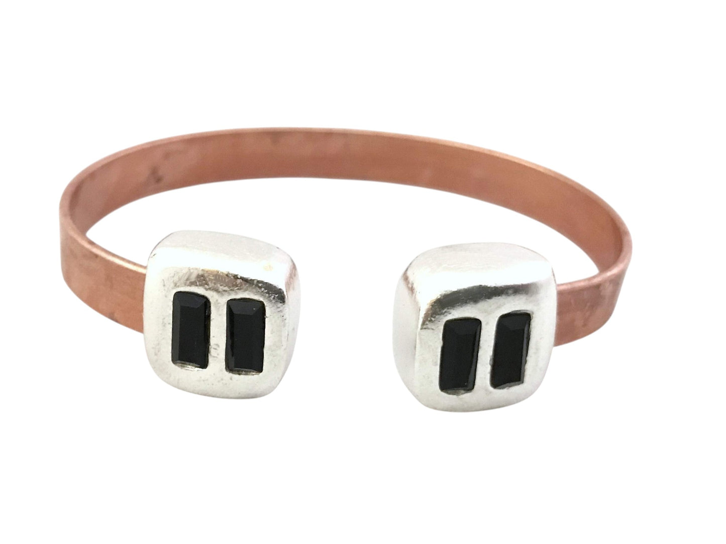 Pulsera DeCobre con detalles cristales de Sw en plata 10µ o cobre. Ajustable