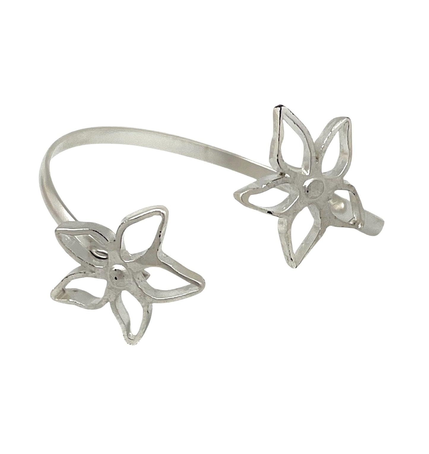 Pulsera brazalete doble flor lat
on chapado plata de ley Gloria Mago diseño Madrid exclusivo