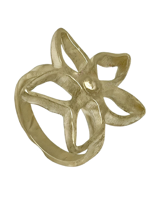 Anillo flor dorado oro latón Gloria Mago diseño exclusivo moda accesorio fabricante