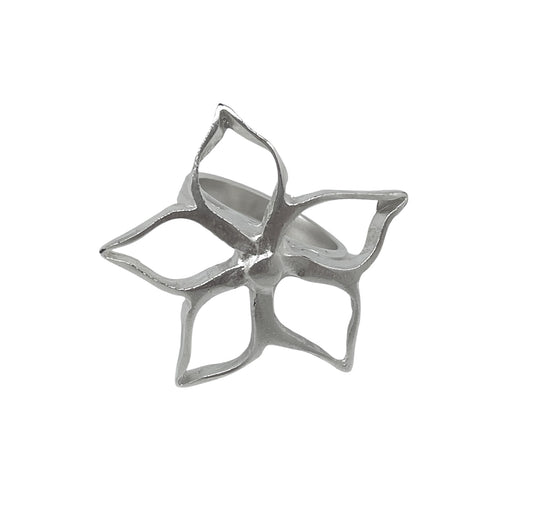 Anillo flor plata Gloria Mago diseño exclusivo moda accesorio fabricante