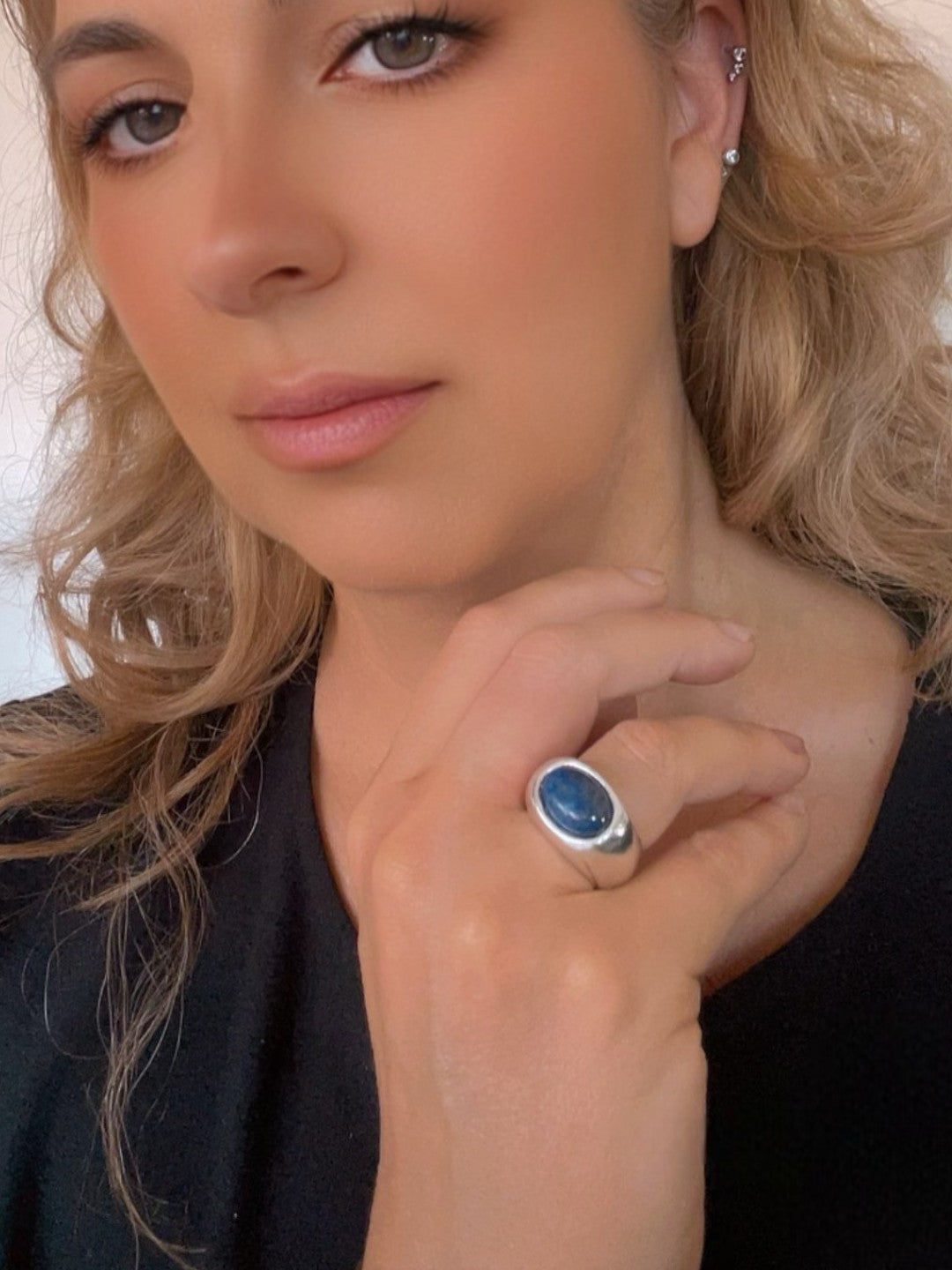 Anillo Joya con piedra natural estilo solitario plata 10µ y lapislazuli o dorado y agatha roja